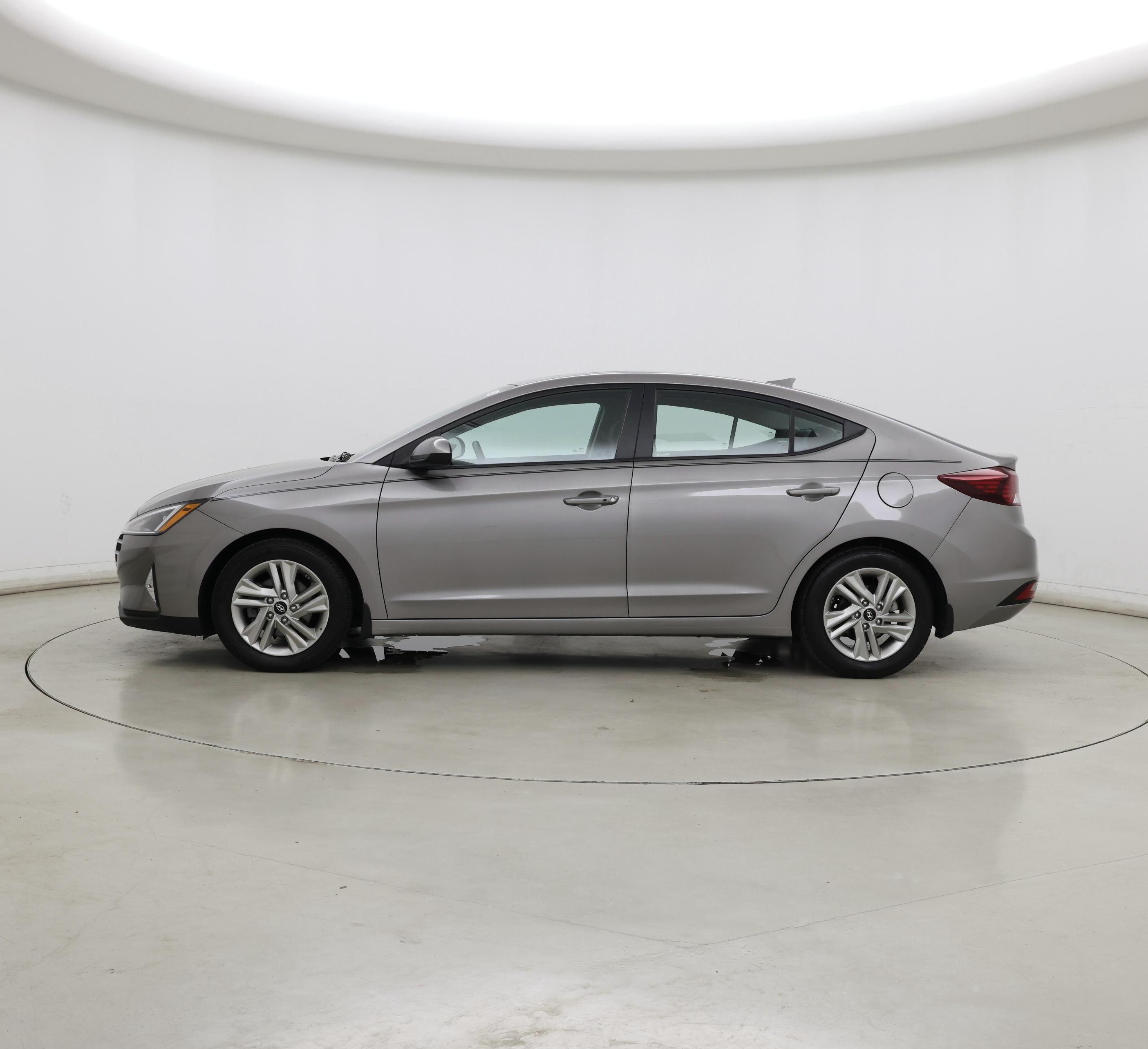 Thumbnail: 2020 Hyundai Elantra - 3