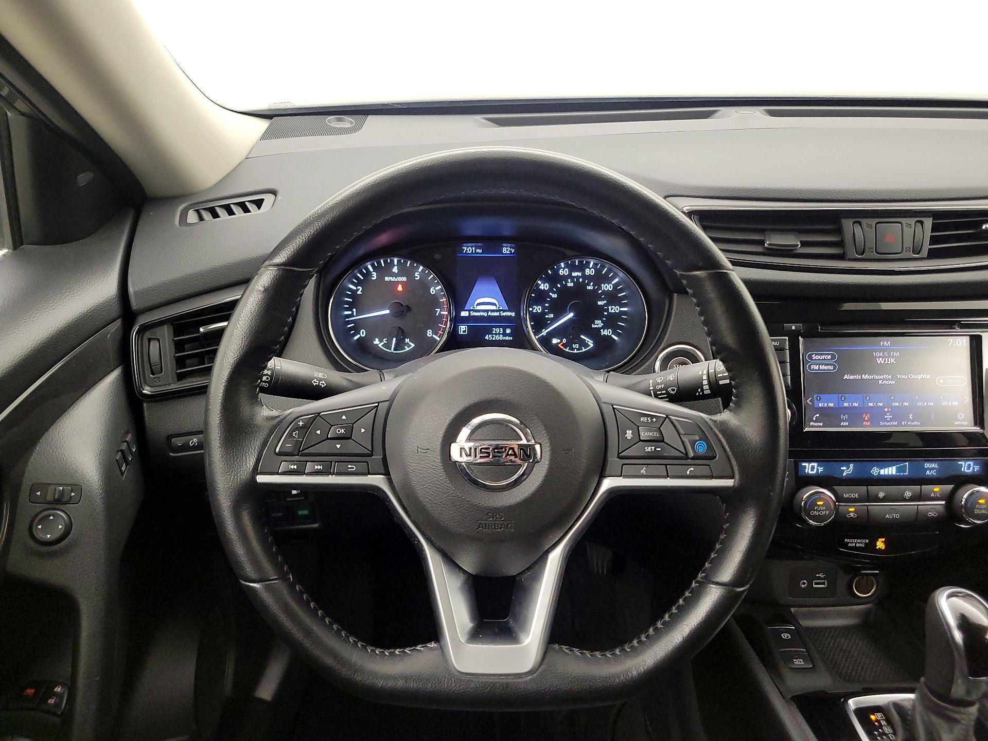Thumbnail: 2020 Nissan Rogue - 10
