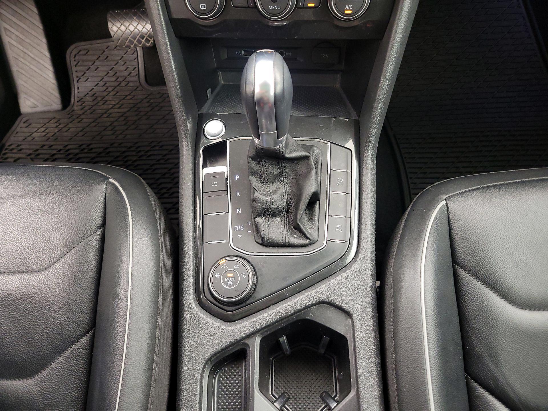 Thumbnail: 2019 Volkswagen Tiguan - 18