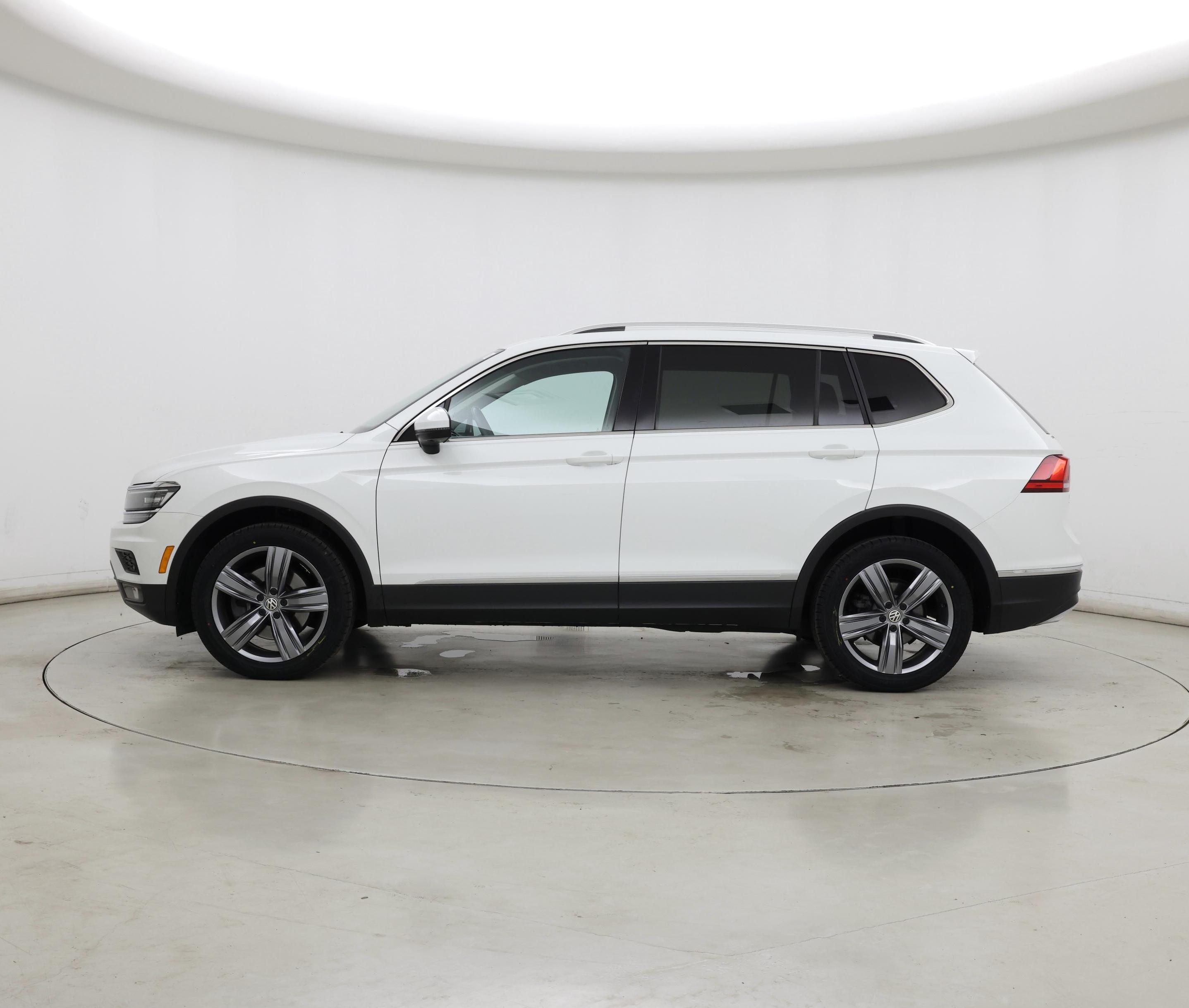 Thumbnail: 2019 Volkswagen Tiguan - 3