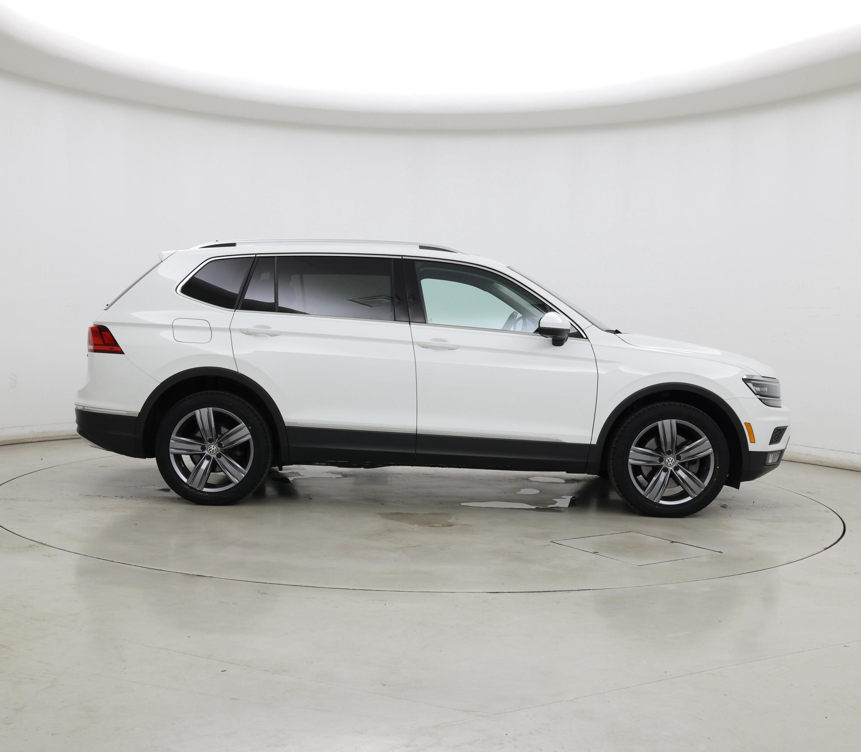 Thumbnail: 2019 Volkswagen Tiguan - 7