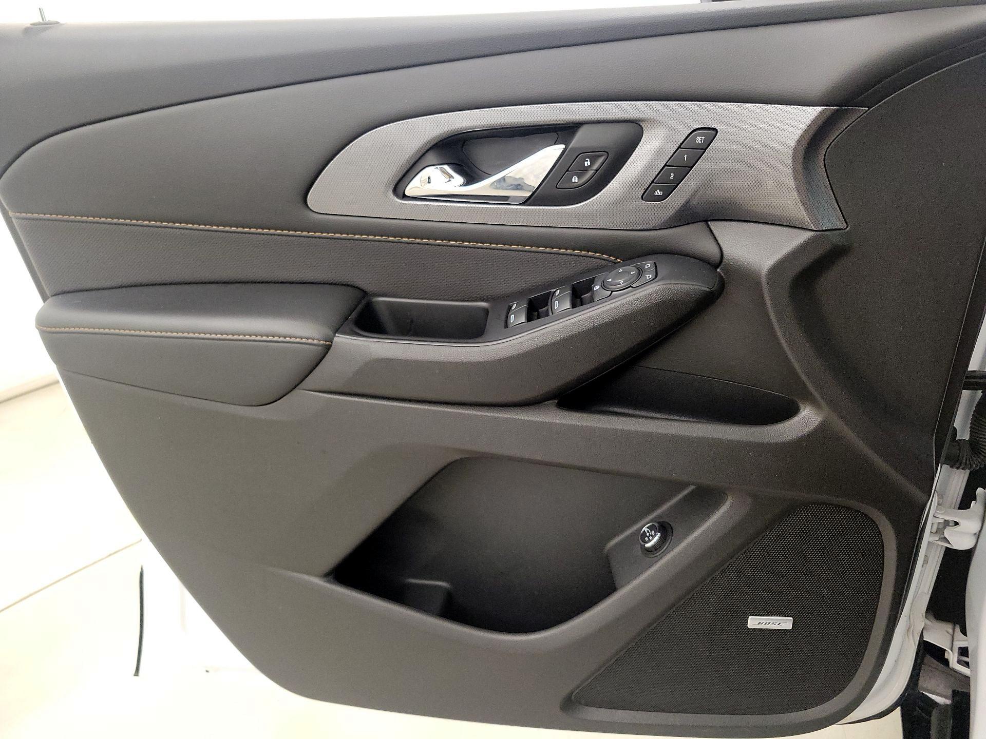 Thumbnail: 2021 Chevrolet Traverse - 12