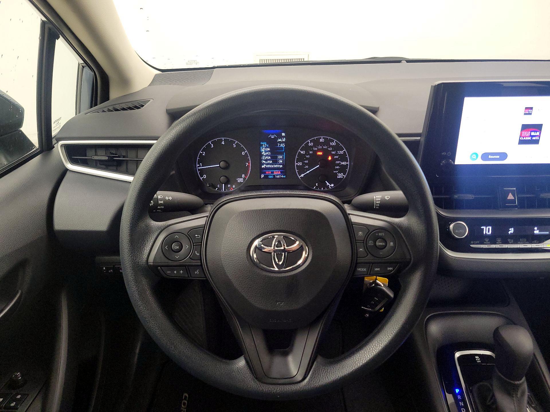 Thumbnail: 2023 Toyota Corolla - 10