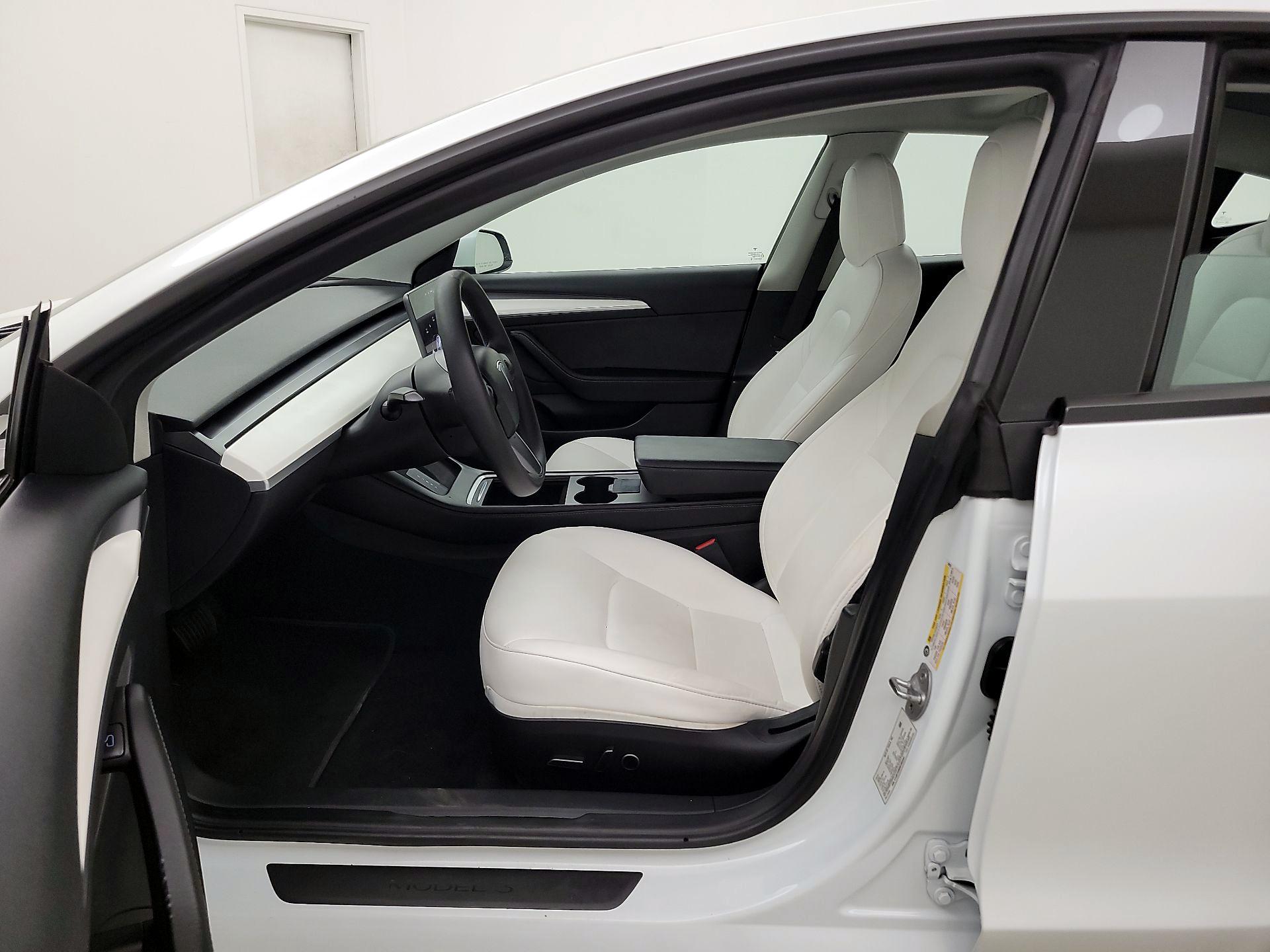 Thumbnail: 2022 Tesla Model 3 - 11