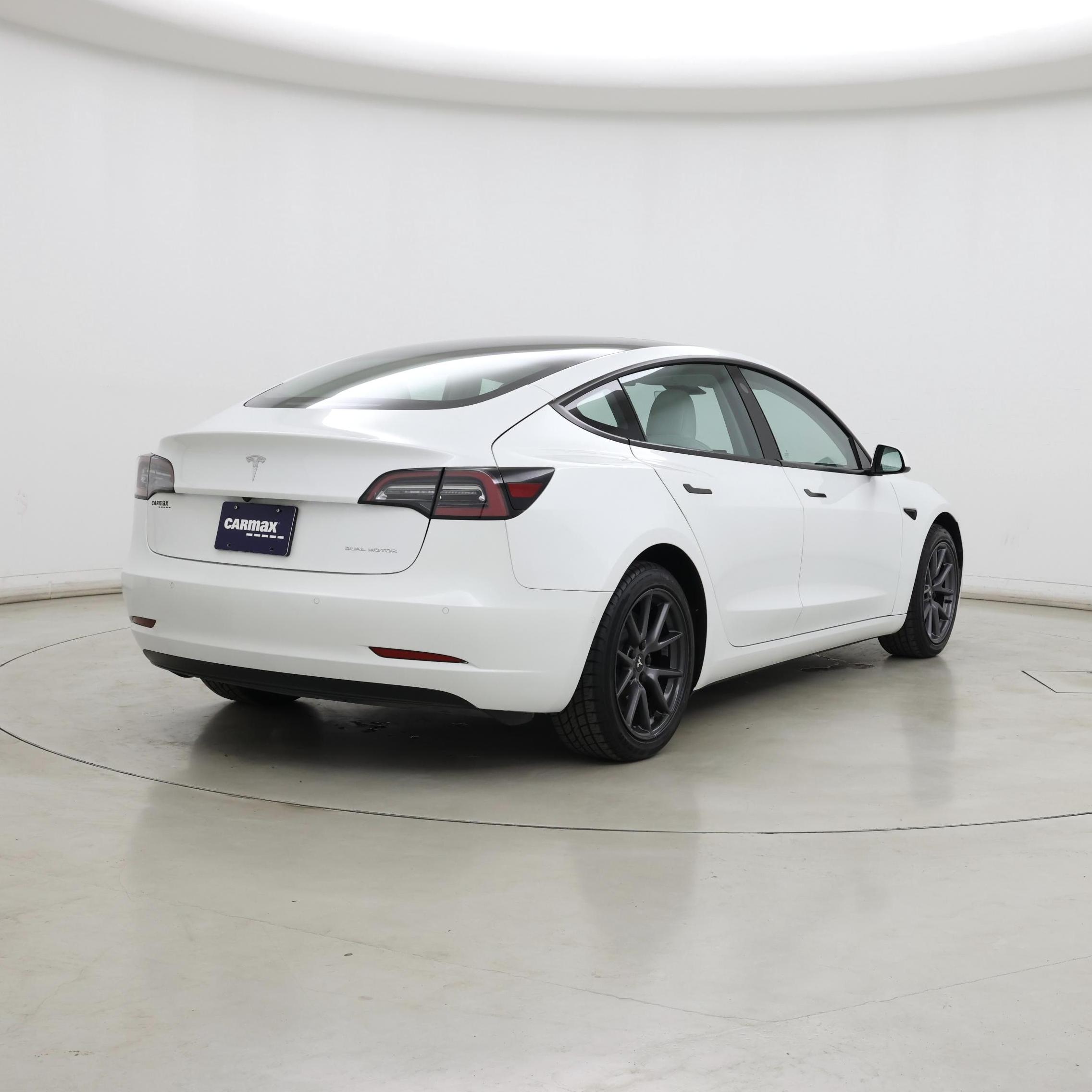 Thumbnail: 2022 Tesla Model 3 - 8