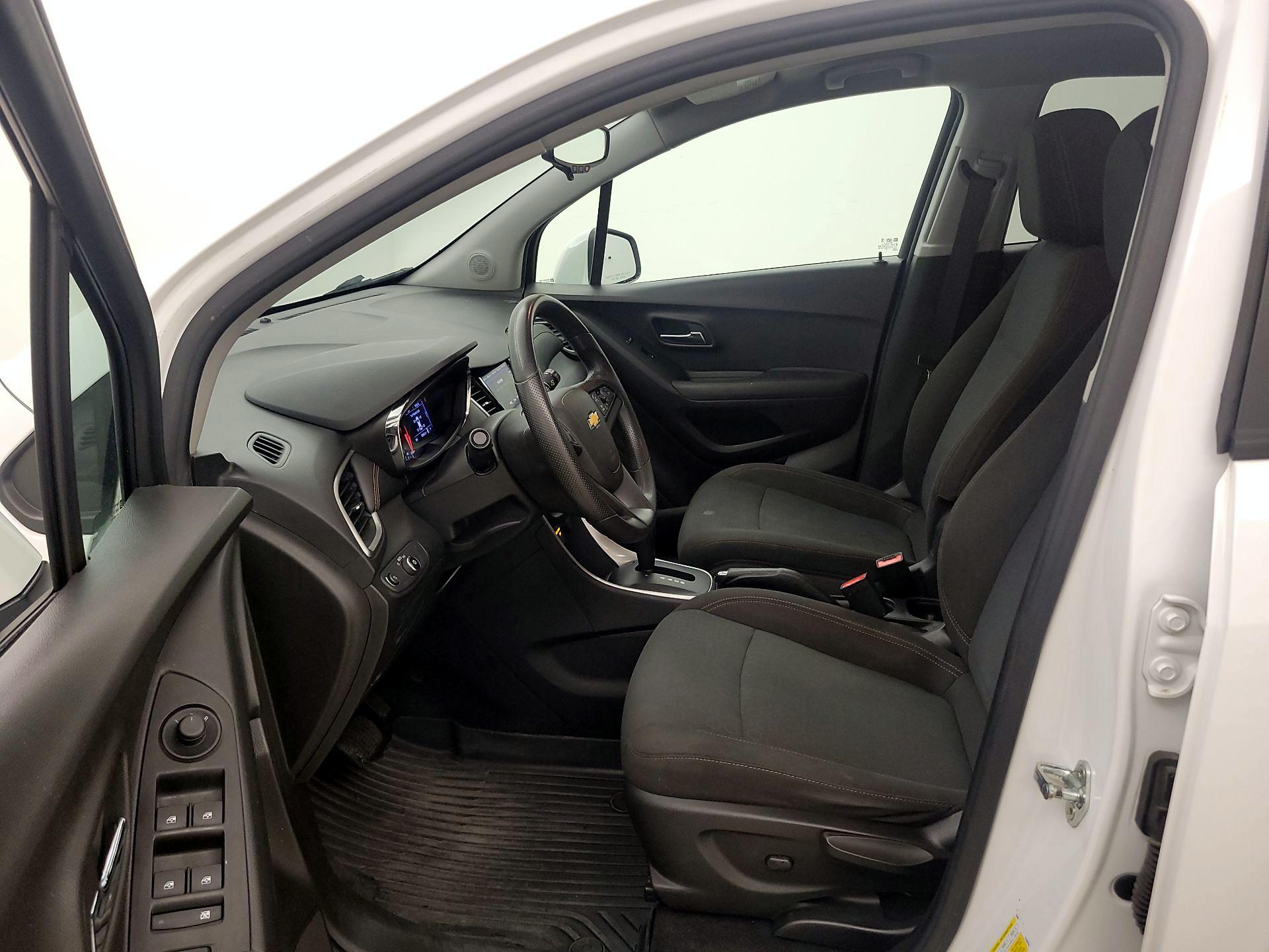 Thumbnail: 2020 Chevrolet Trax - 11