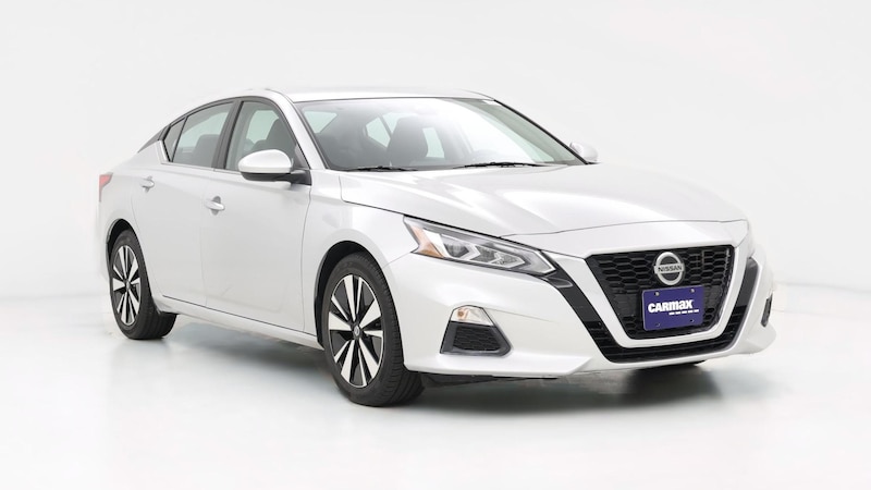 2022 Nissan Altima SV Hero Image