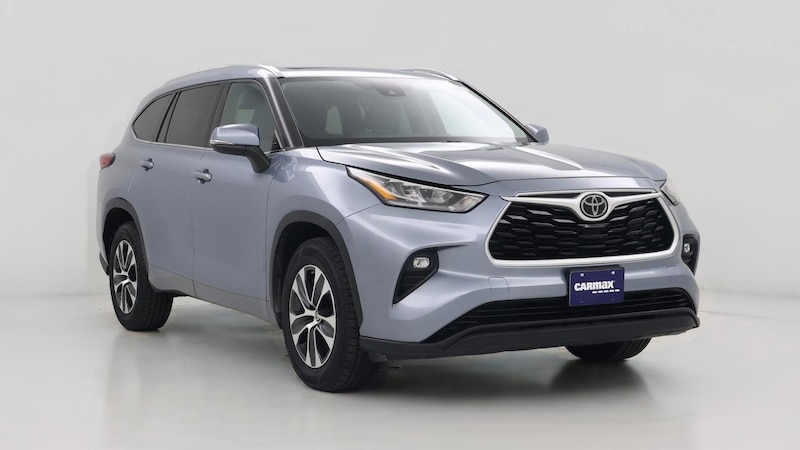 2020 Toyota Highlander XLE Hero Image