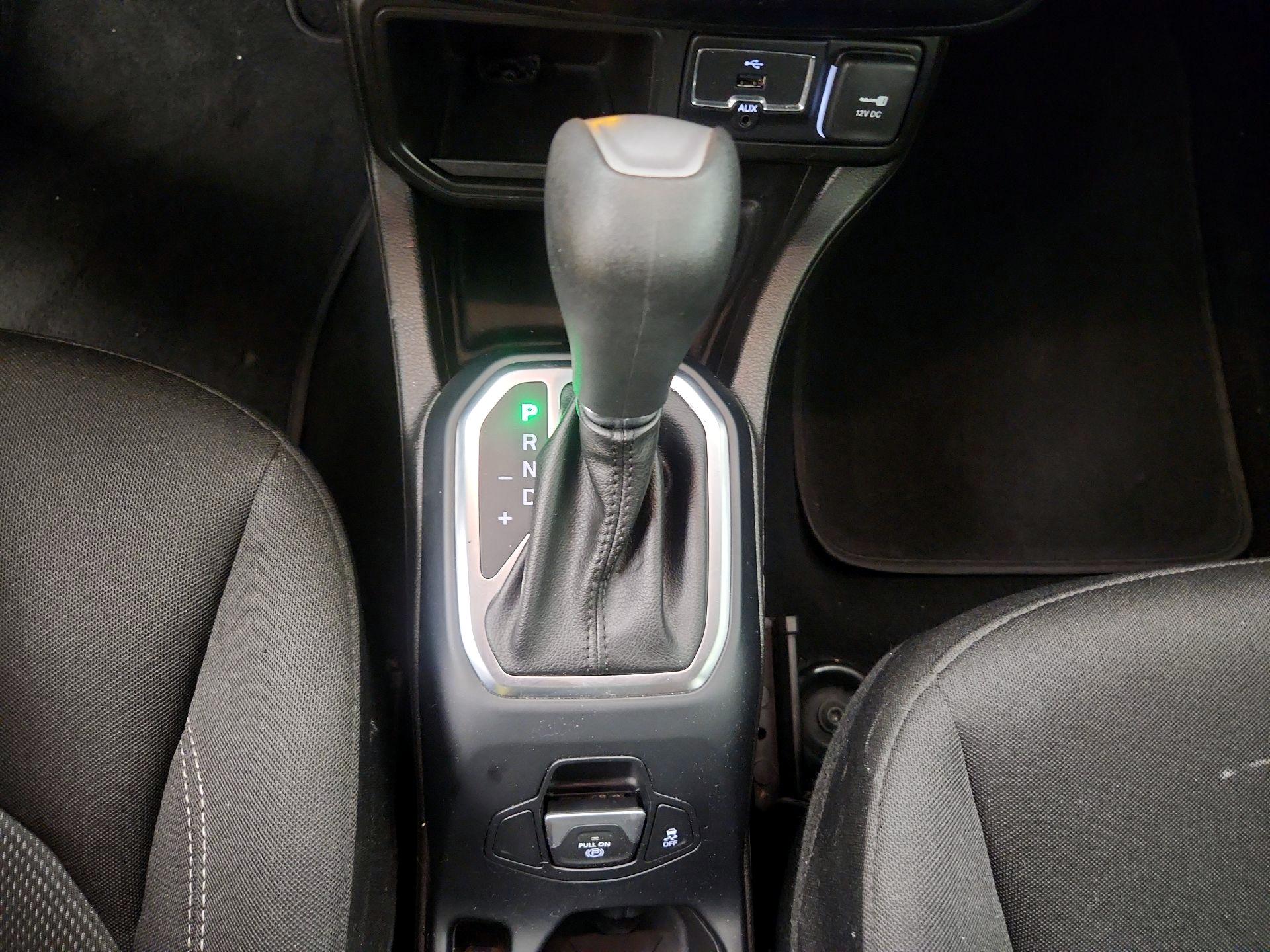 Thumbnail: 2021 Jeep Renegade - 17