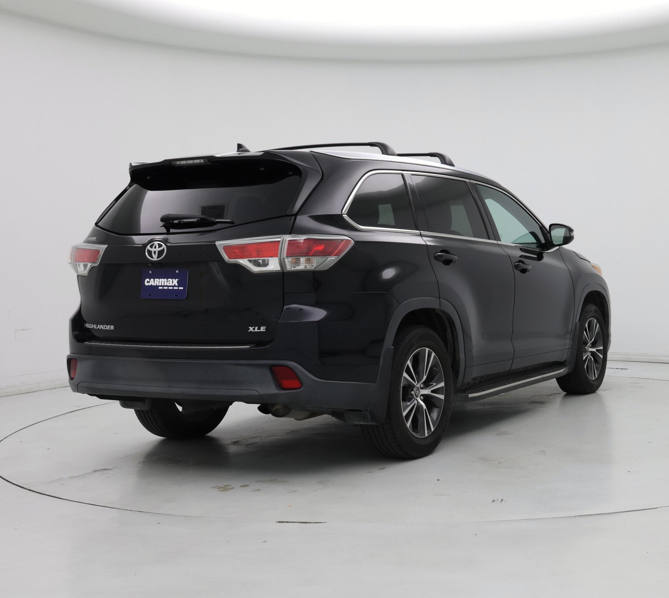 Thumbnail: 2016 Toyota Highlander - 8