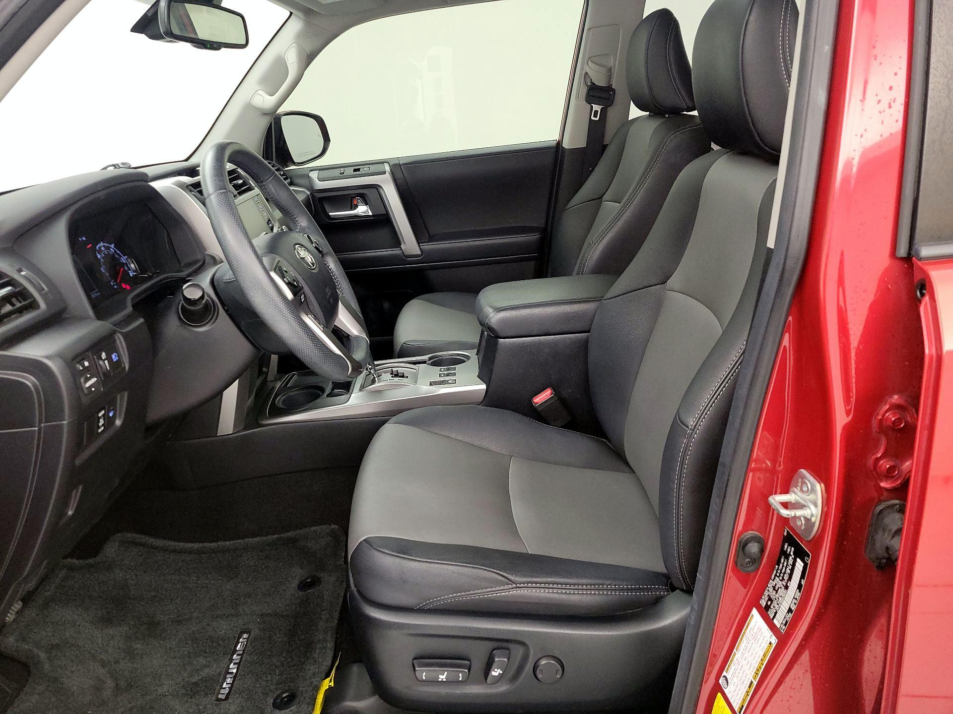 Thumbnail: 2022 Toyota 4Runner - 11