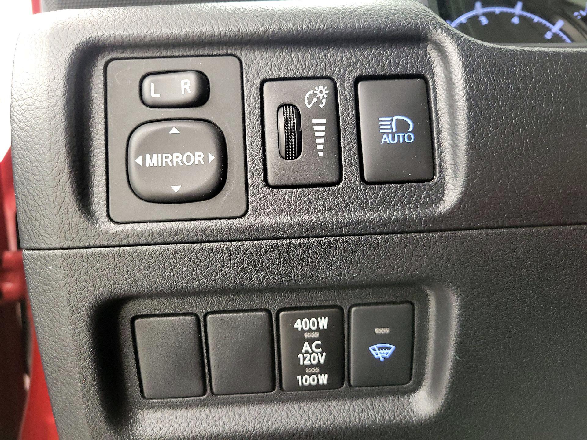 Thumbnail: 2022 Toyota 4Runner - 13