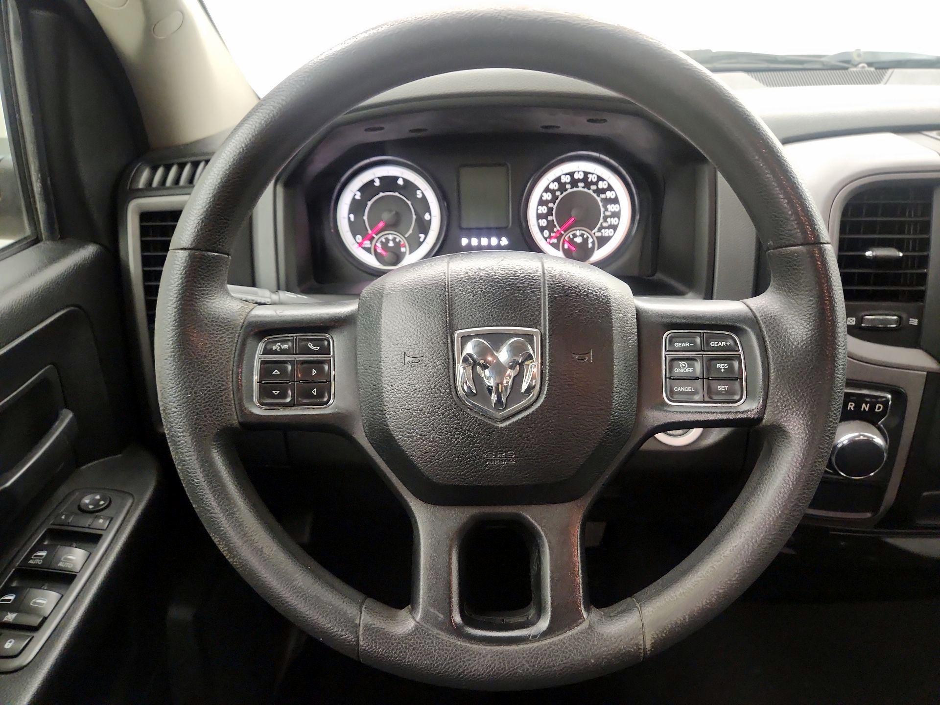 Thumbnail: 2019 RAM 1500 Classic - 10