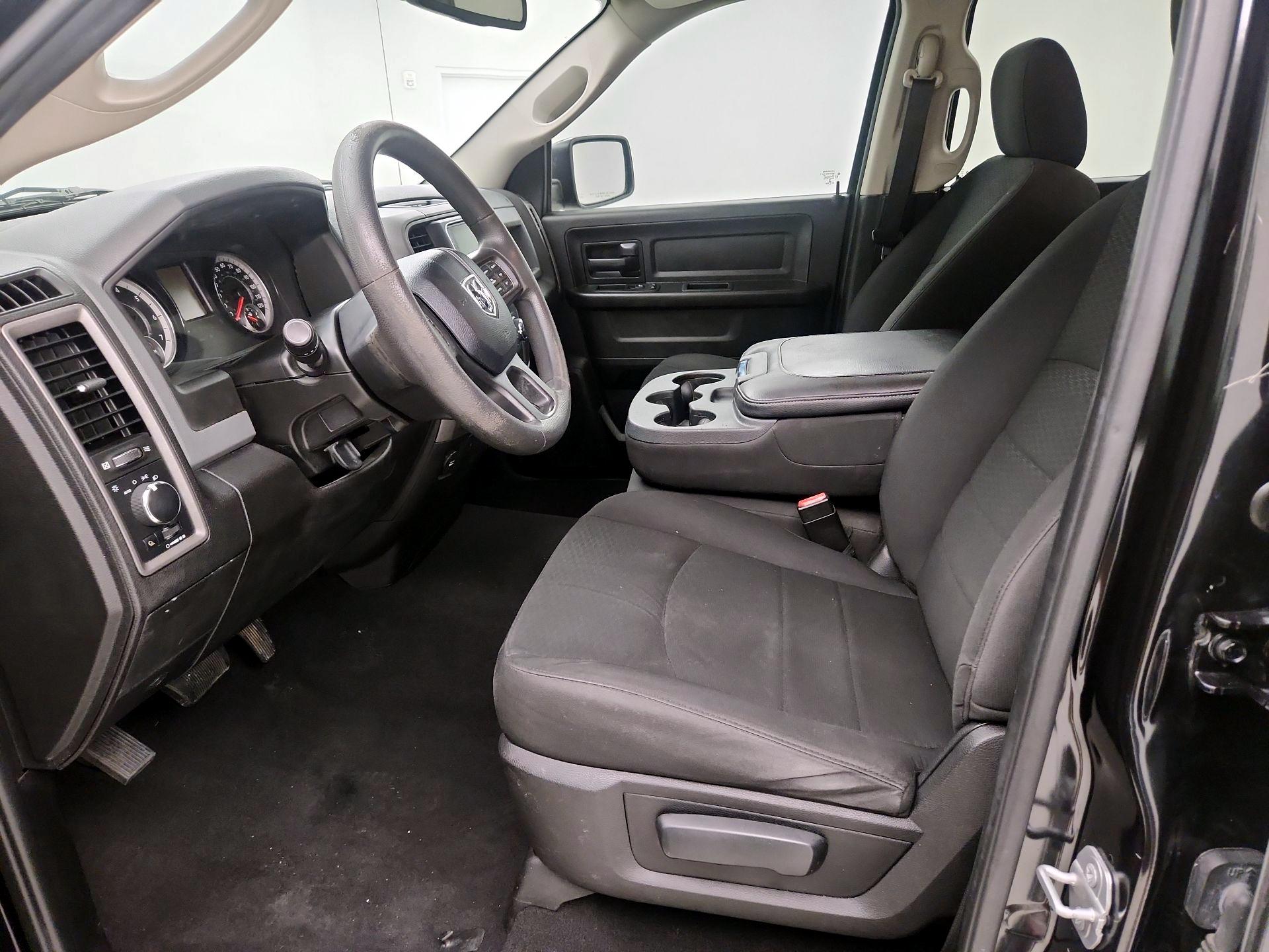 Thumbnail: 2019 RAM 1500 Classic - 11