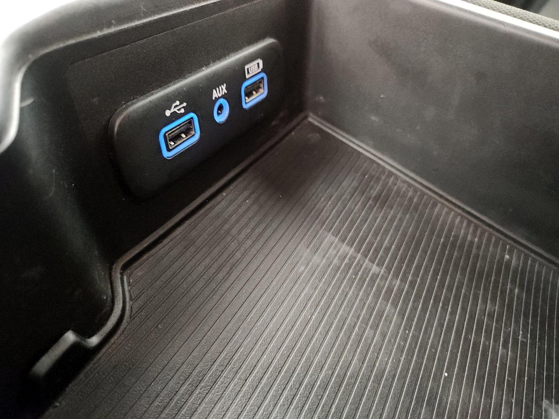 Thumbnail: 2019 RAM 1500 Classic - 17