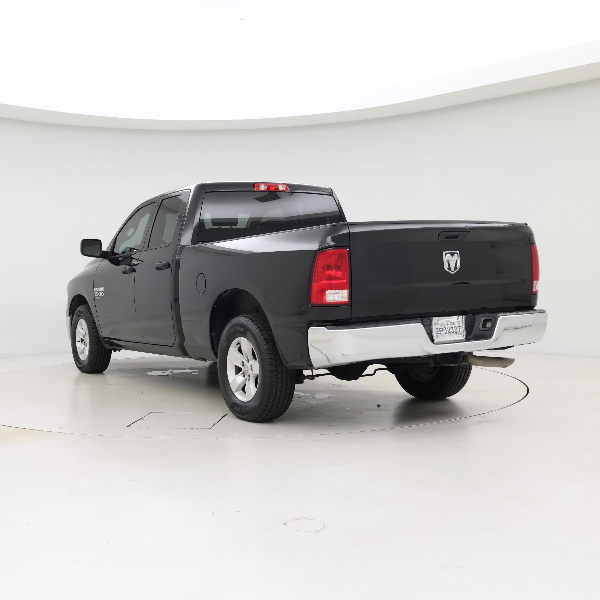 Thumbnail: 2019 RAM 1500 Classic - 2