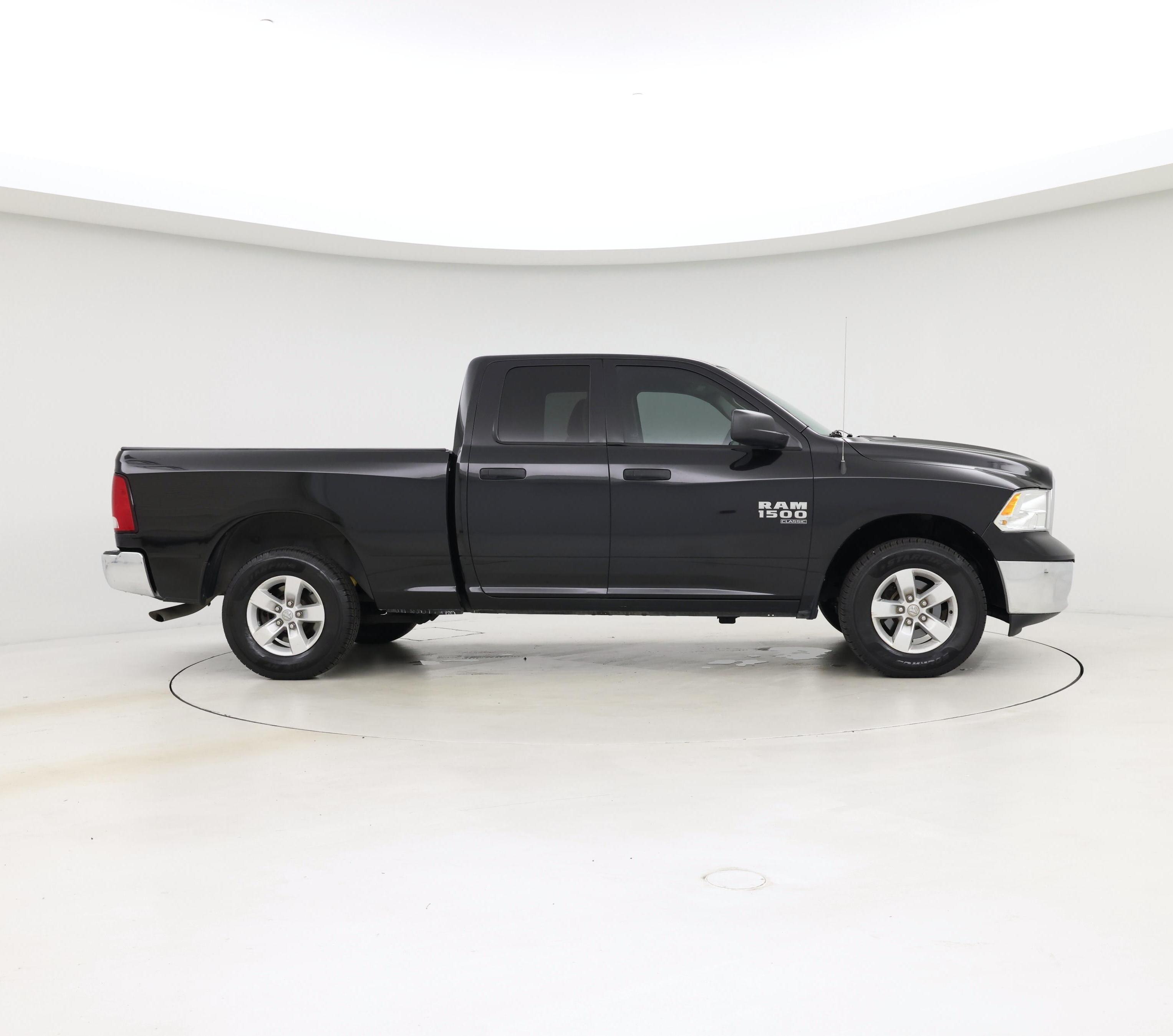 Thumbnail: 2019 RAM 1500 Classic - 7