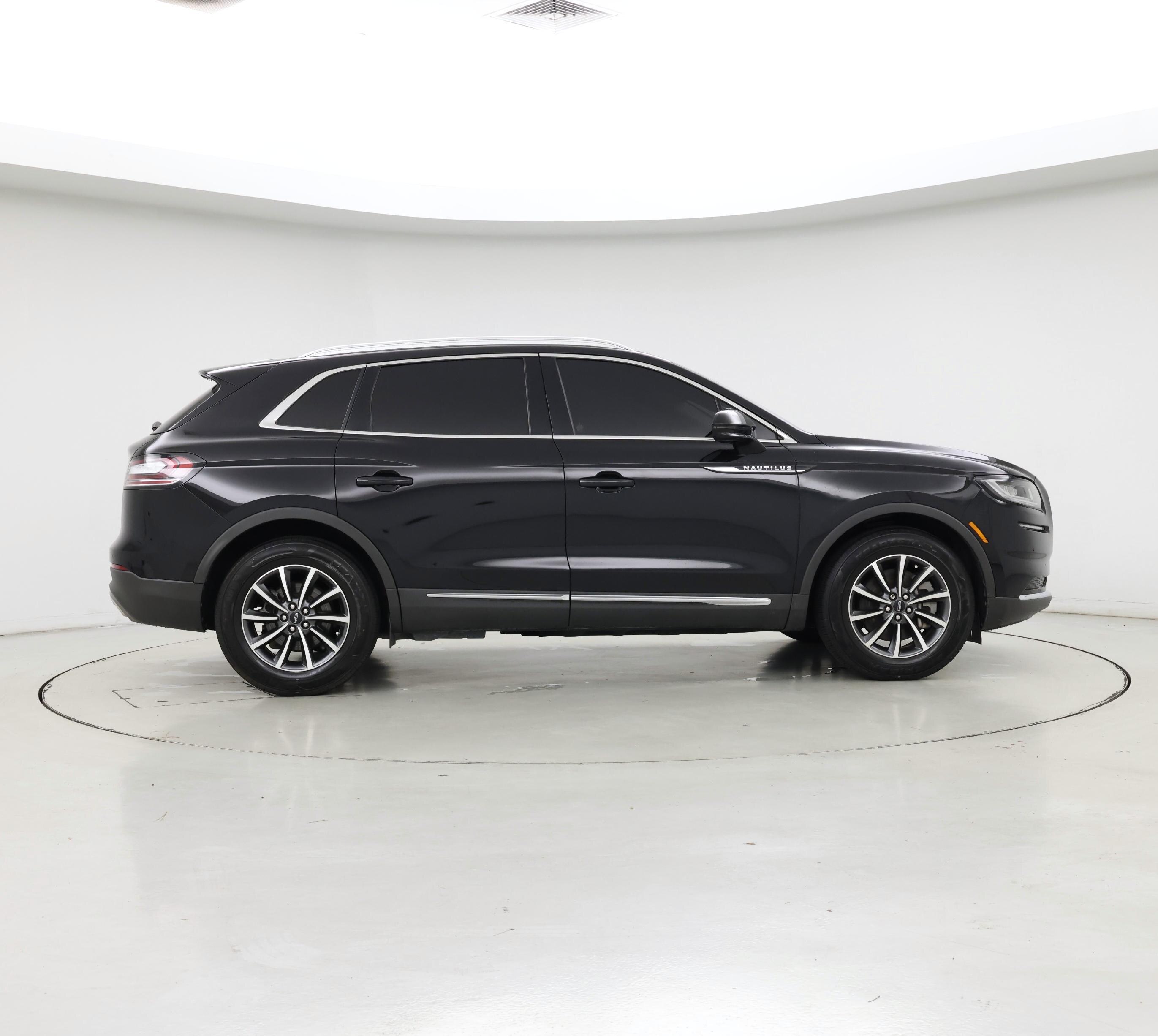 Thumbnail: 2021 Lincoln Nautilus - 7