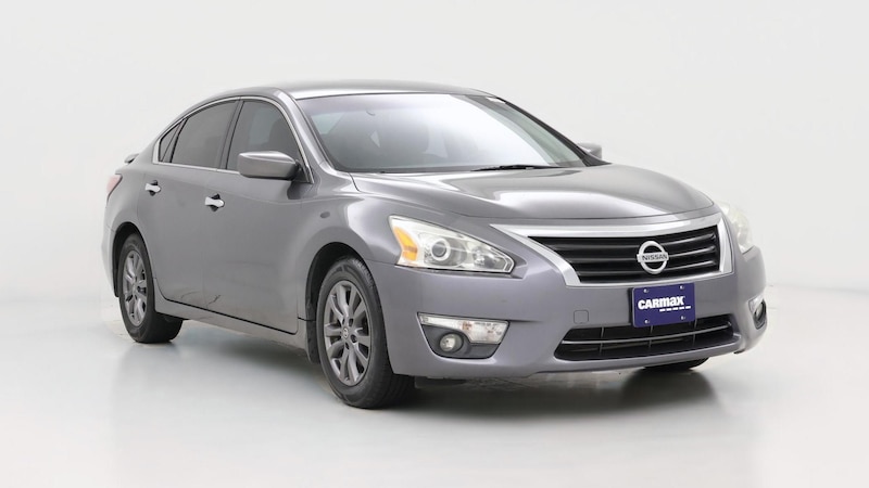 2015 Nissan Altima S Hero Image