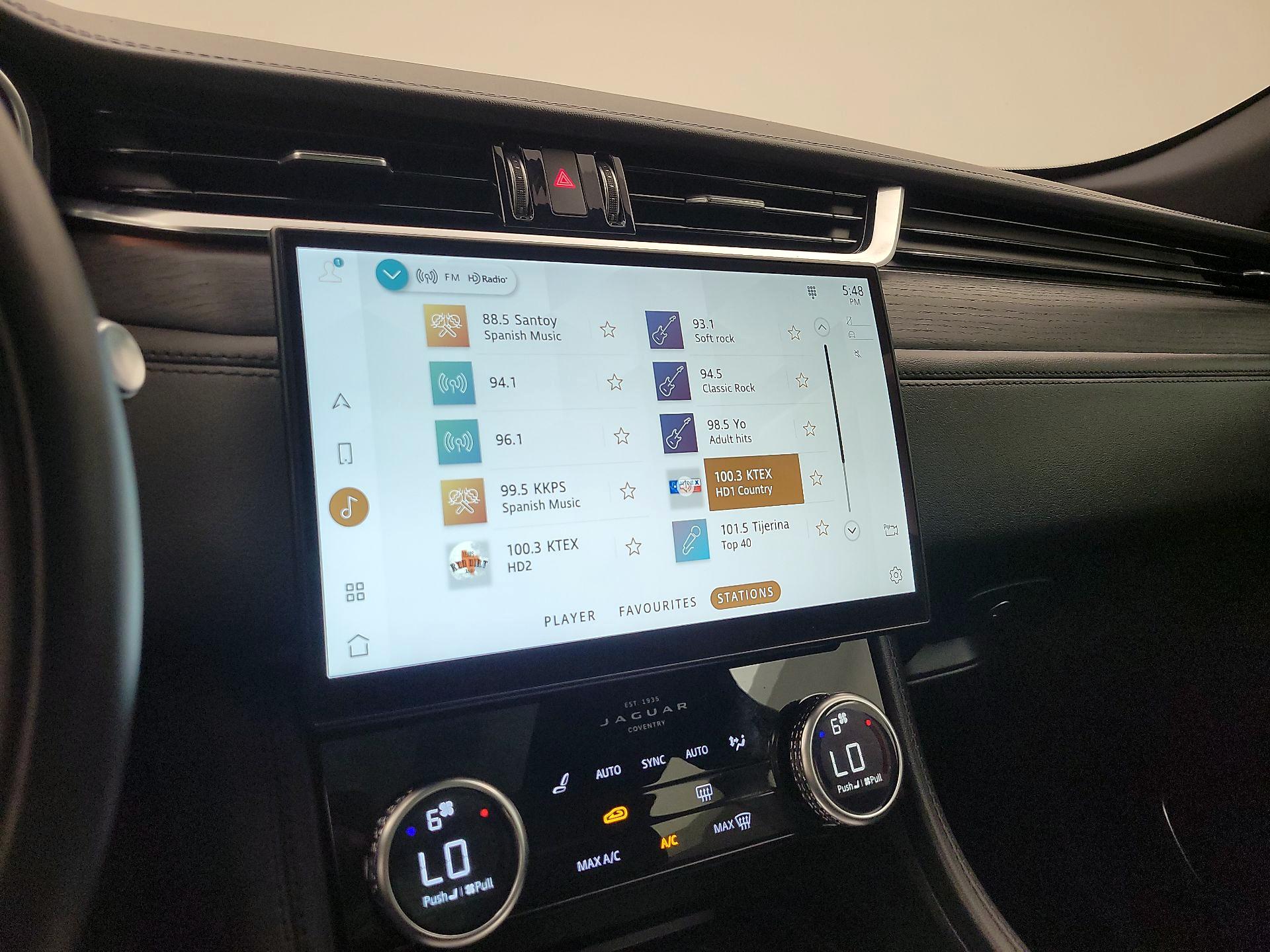 Thumbnail: 2021 Jaguar F-Pace - 16