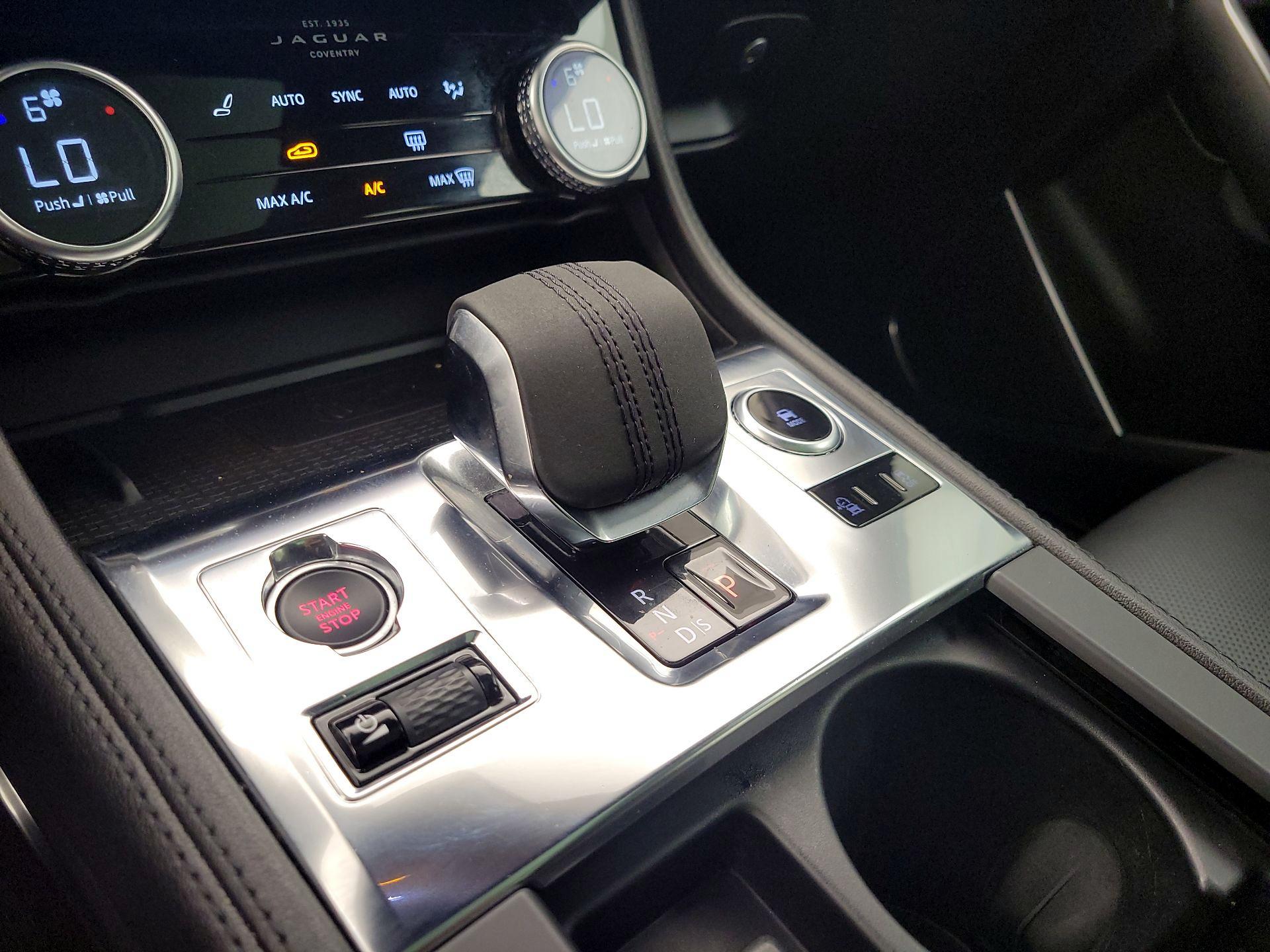 Thumbnail: 2021 Jaguar F-Pace - 18