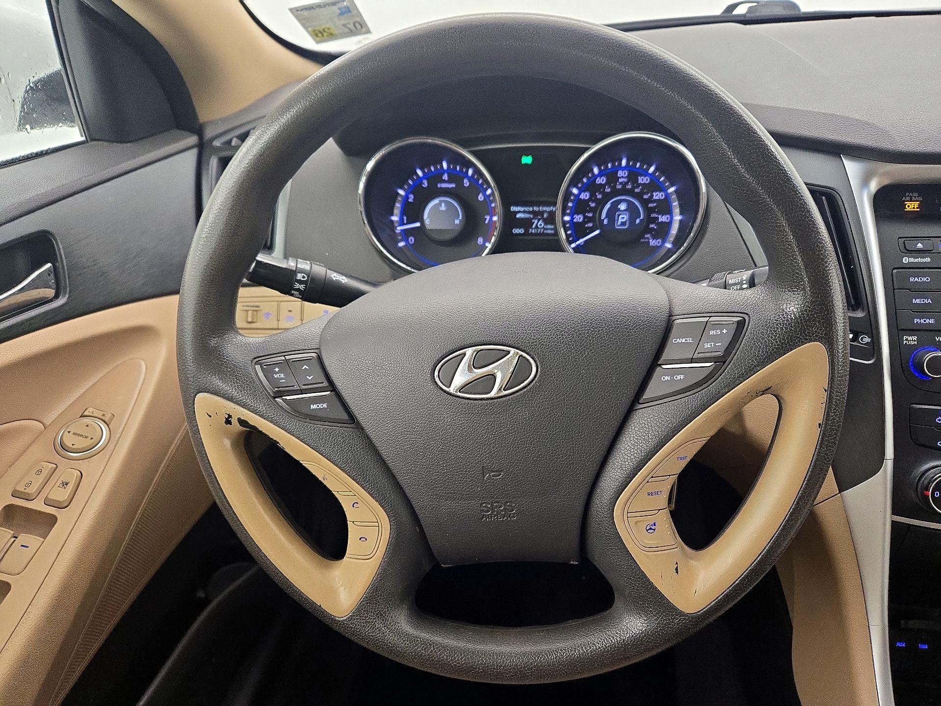 Thumbnail: 2014 Hyundai Sonata - 10
