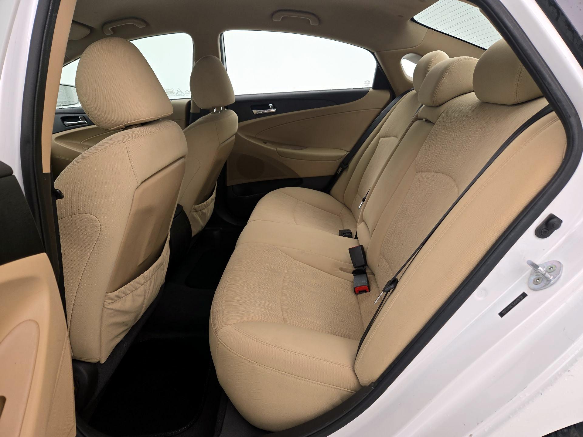 Thumbnail: 2014 Hyundai Sonata - 19