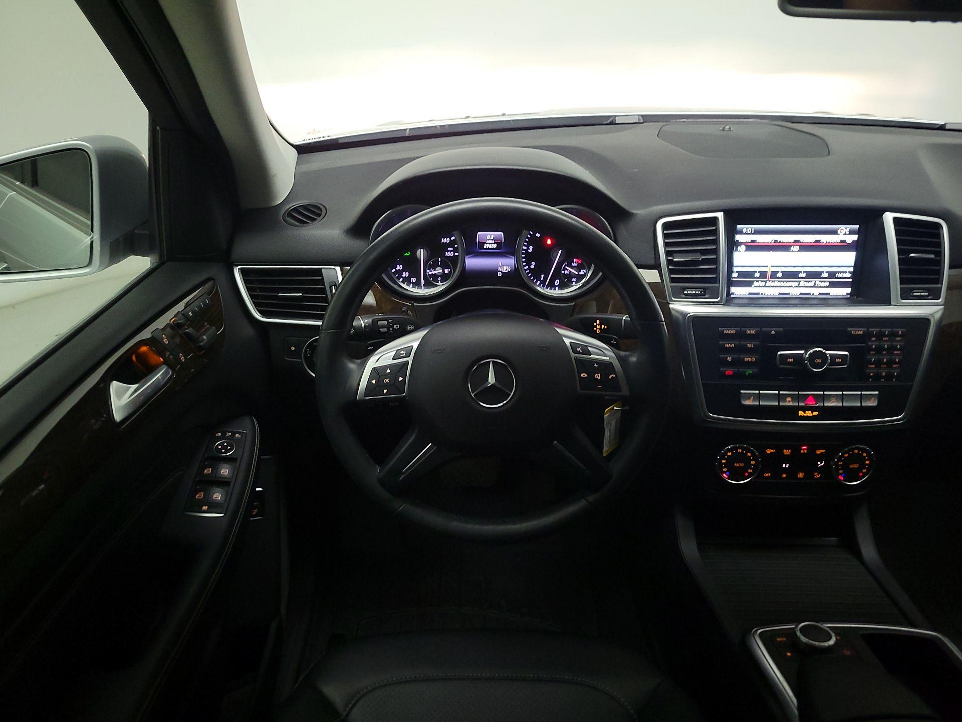 Thumbnail: 2015 Mercedes-Benz M-Class - 10
