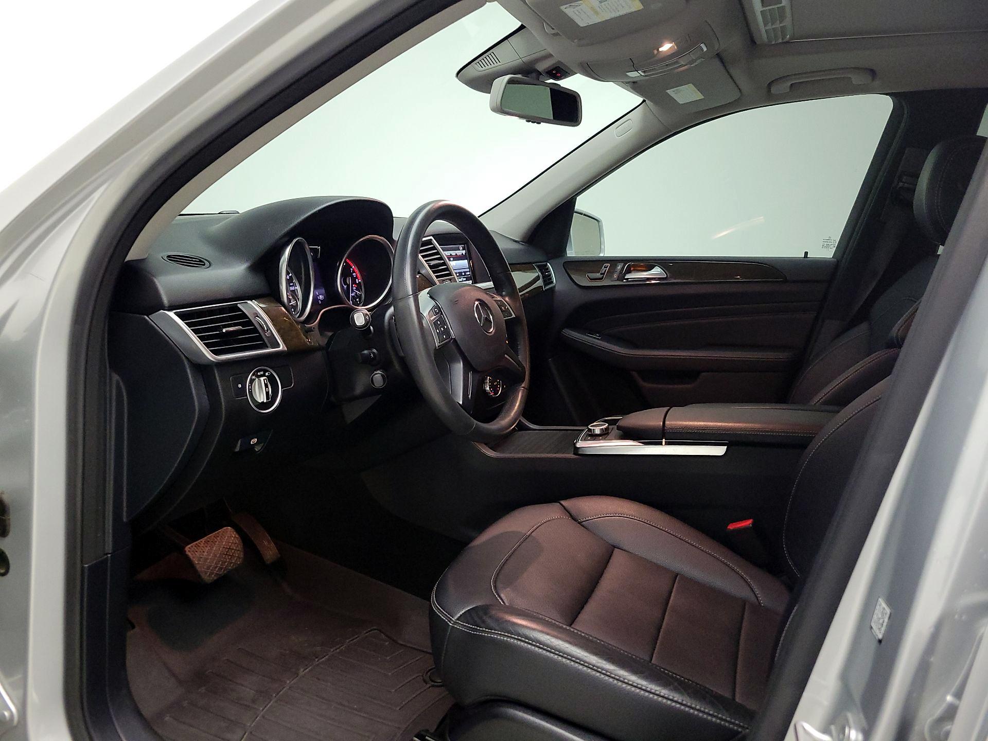 Thumbnail: 2015 Mercedes-Benz M-Class - 11