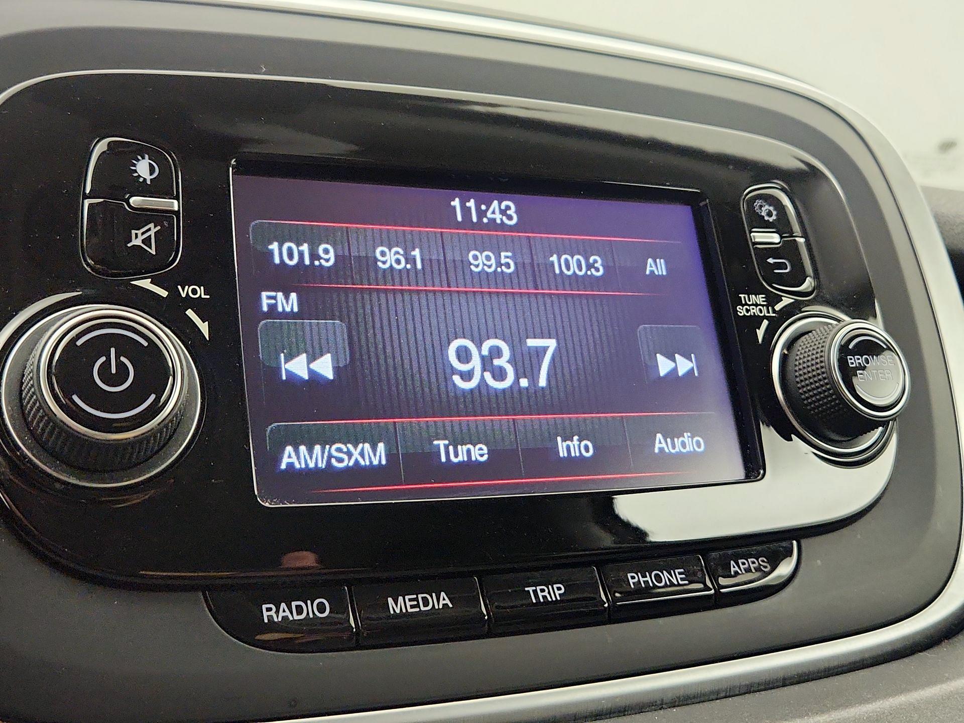 Thumbnail: 2017 Fiat 500X - 15