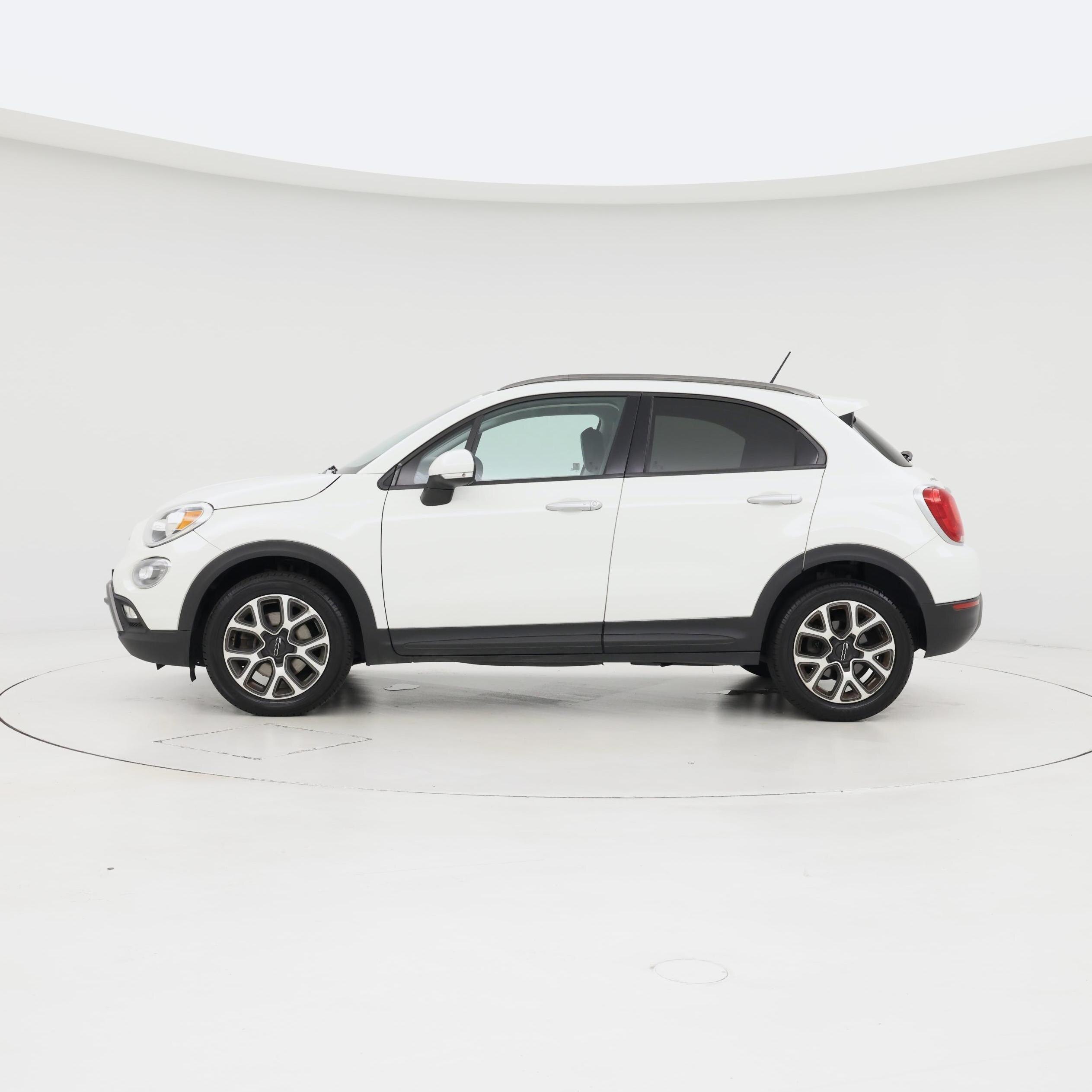 Thumbnail: 2017 Fiat 500X - 3