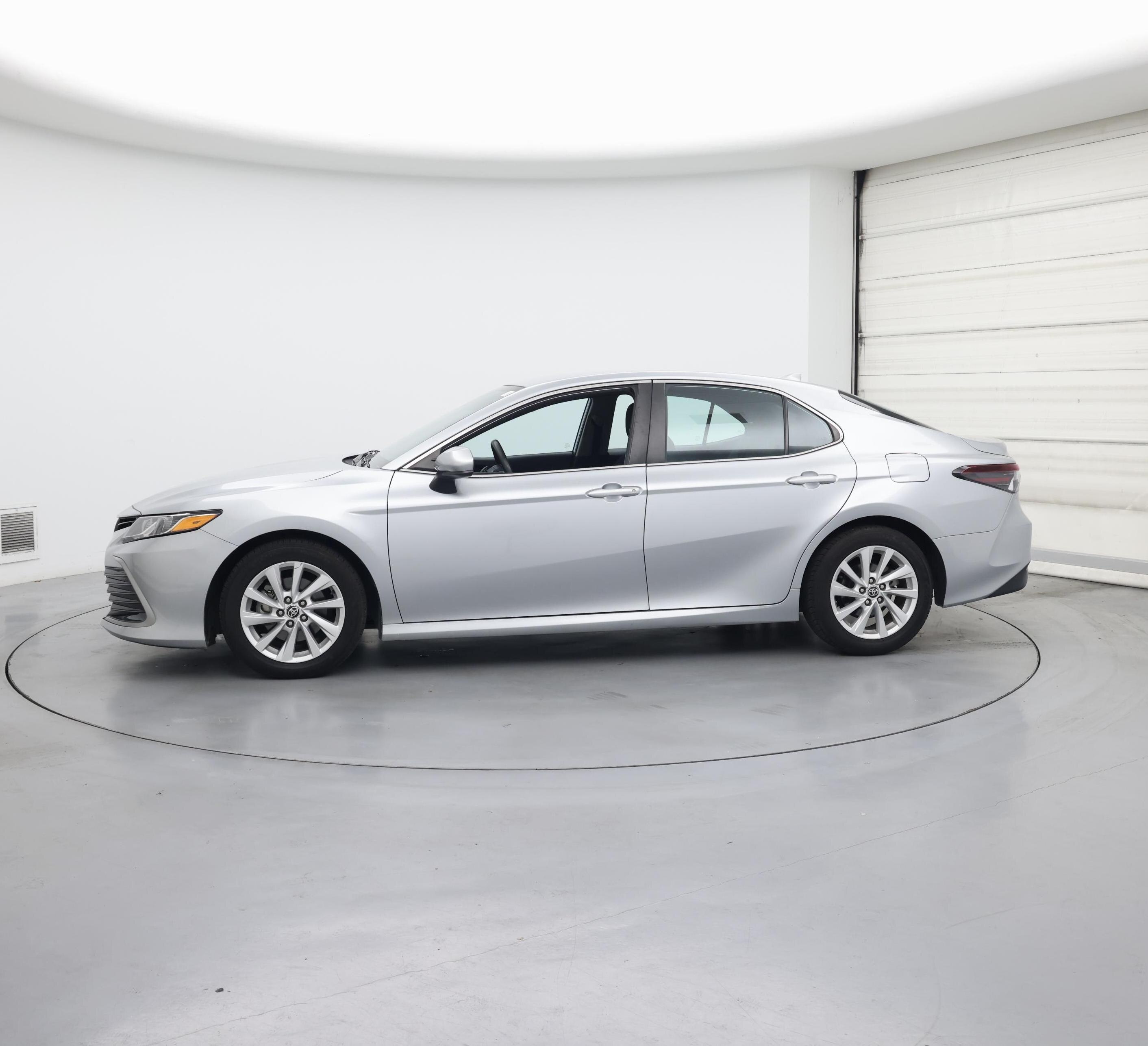 Thumbnail: 2022 Toyota Camry - 3