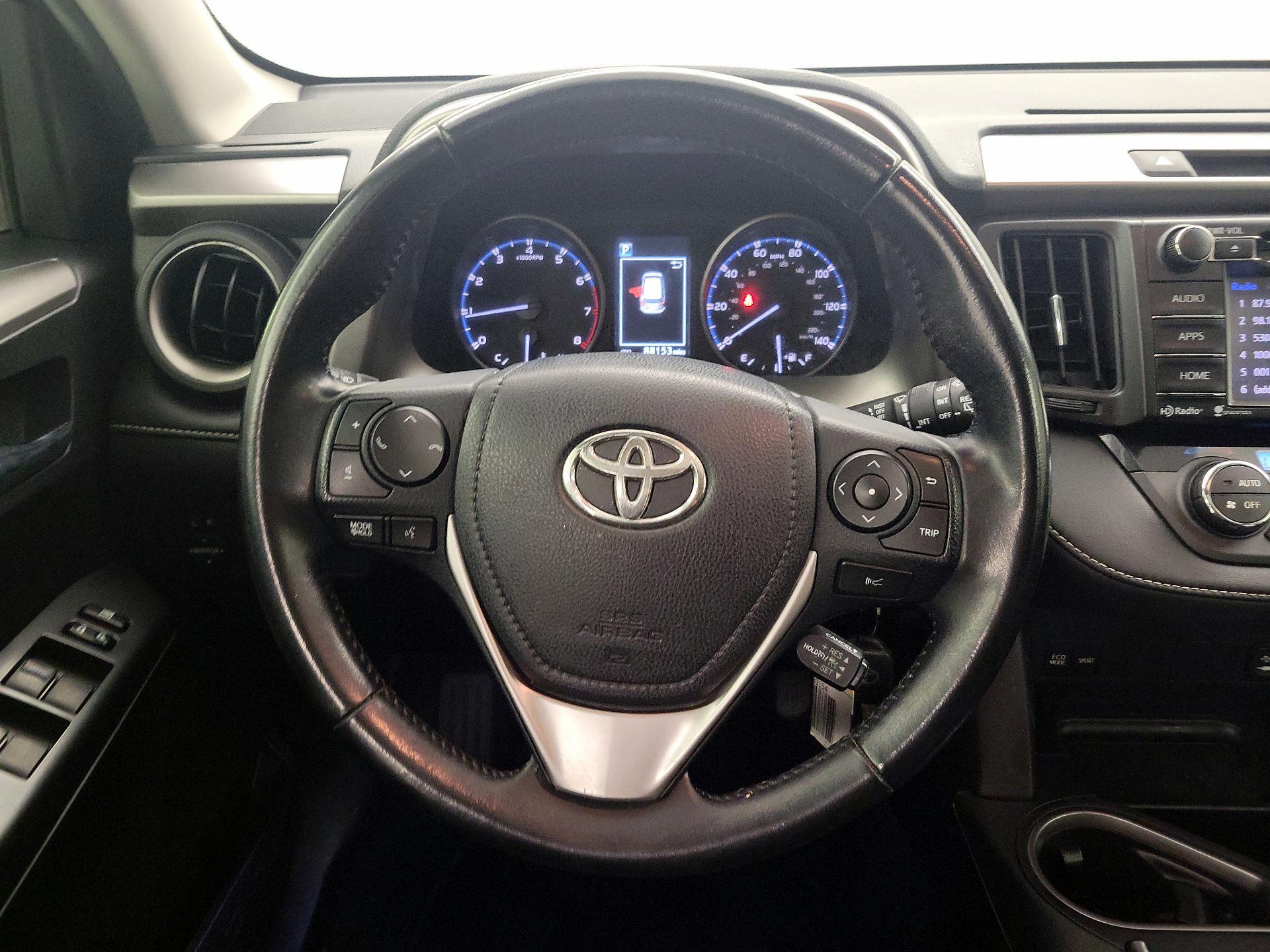 Thumbnail: 2017 Toyota RAV4 - 10