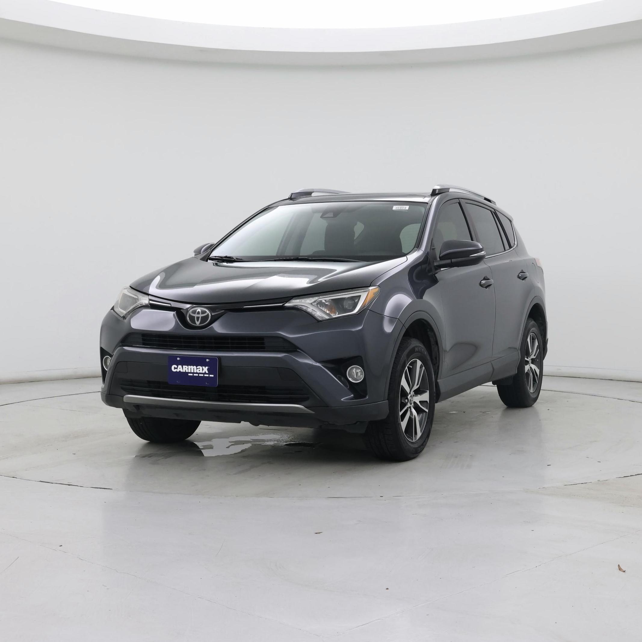 Thumbnail: 2017 Toyota RAV4 - 4