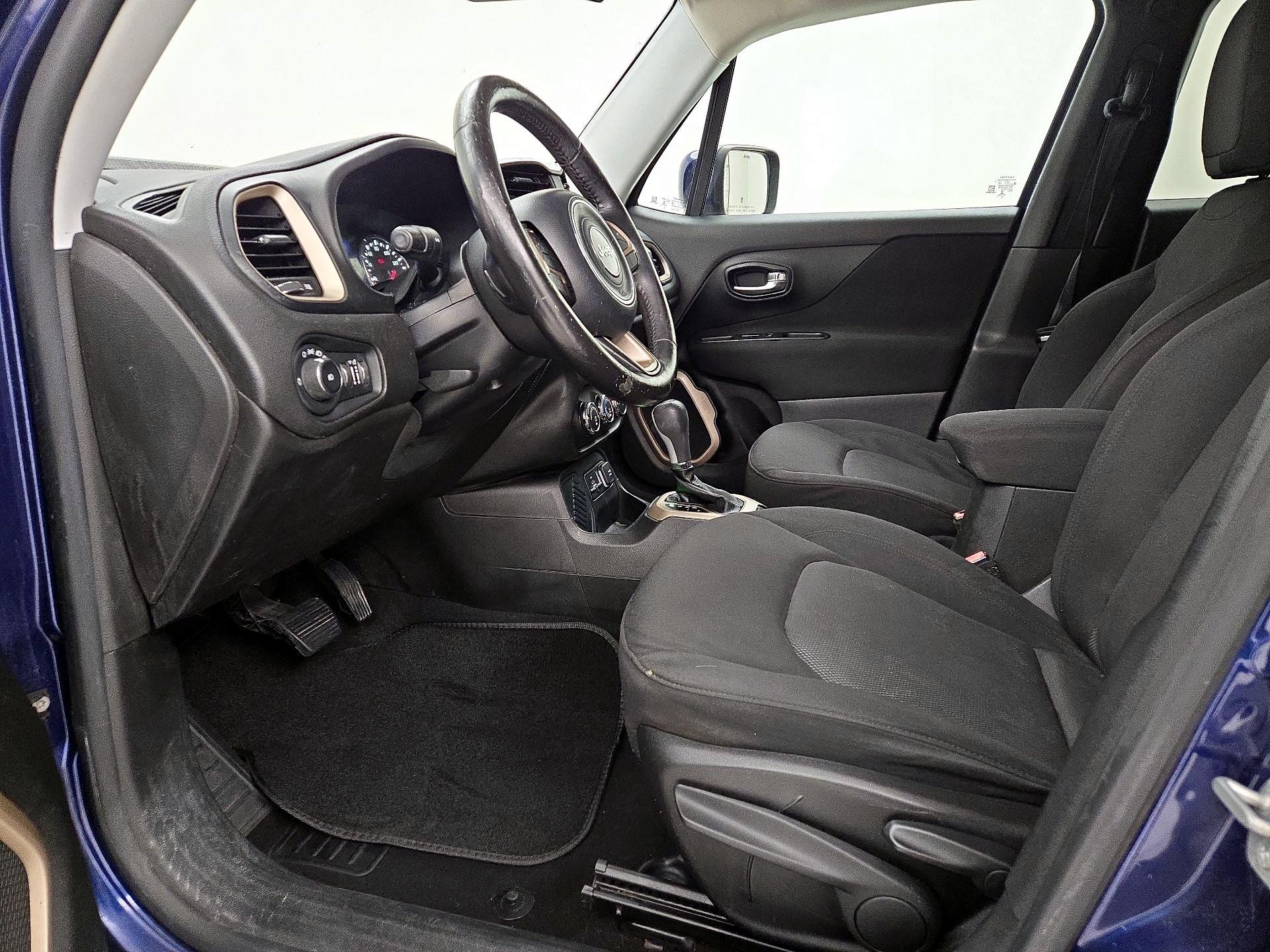 Thumbnail: 2017 Jeep Renegade - 11