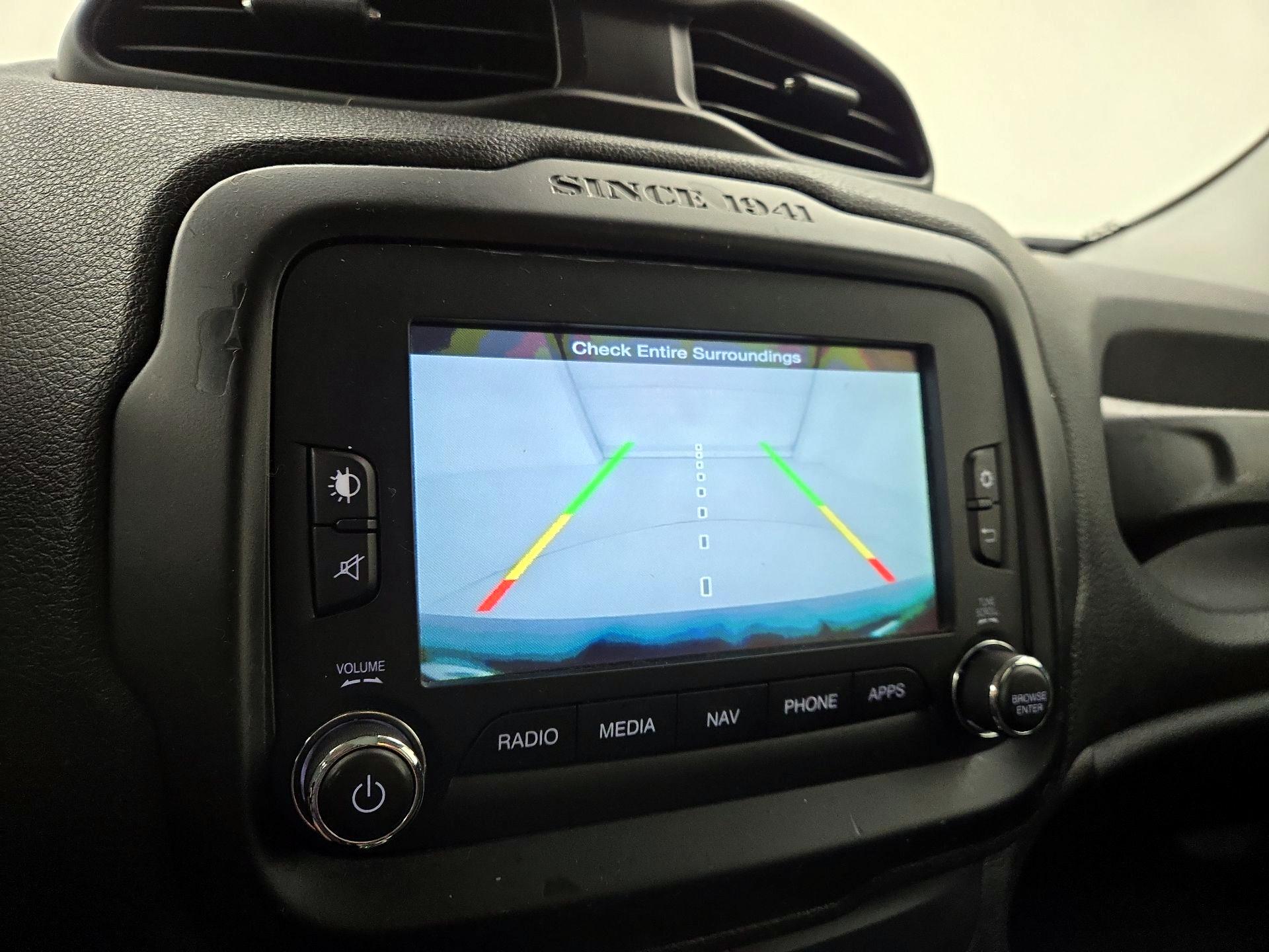 Thumbnail: 2017 Jeep Renegade - 14