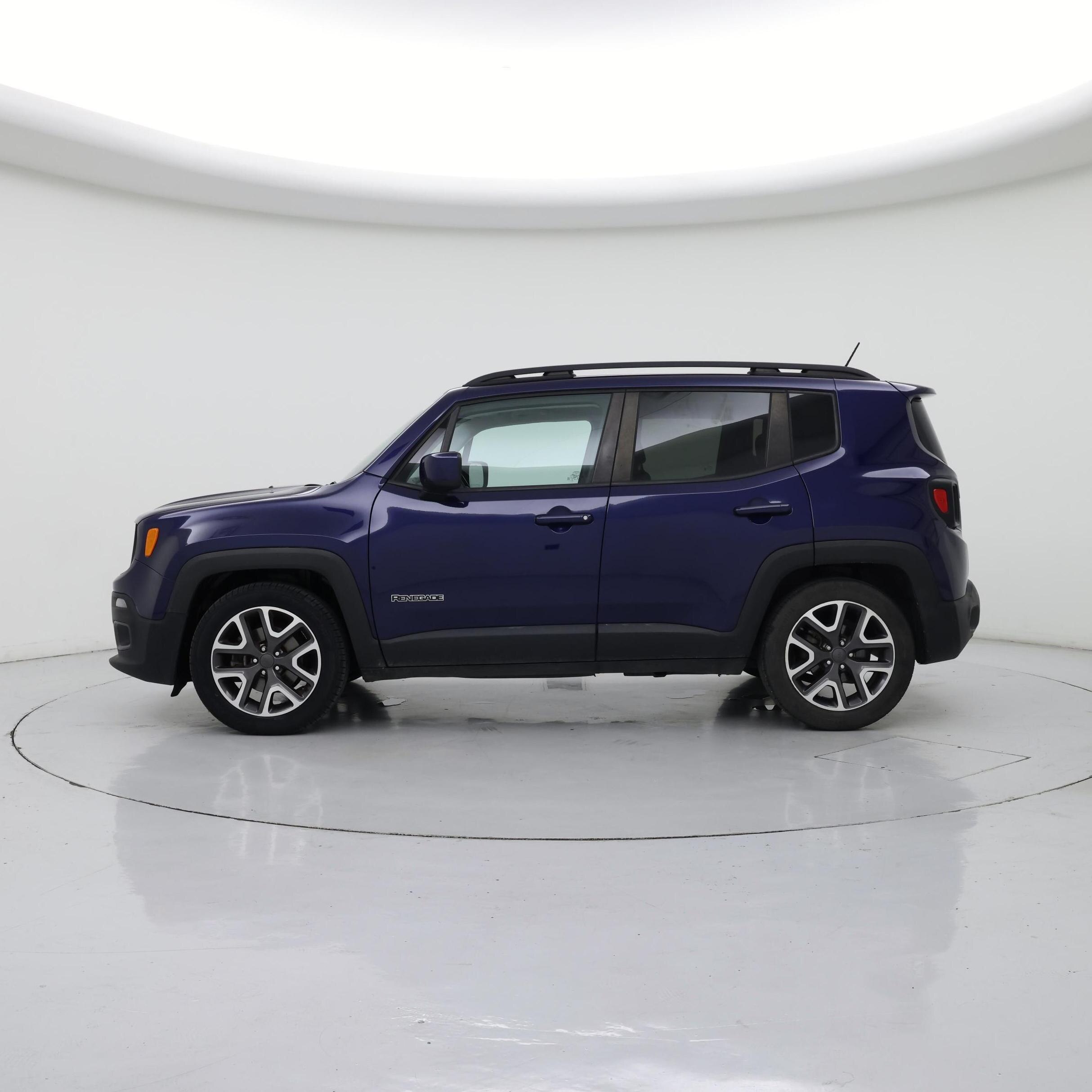 Thumbnail: 2017 Jeep Renegade - 3