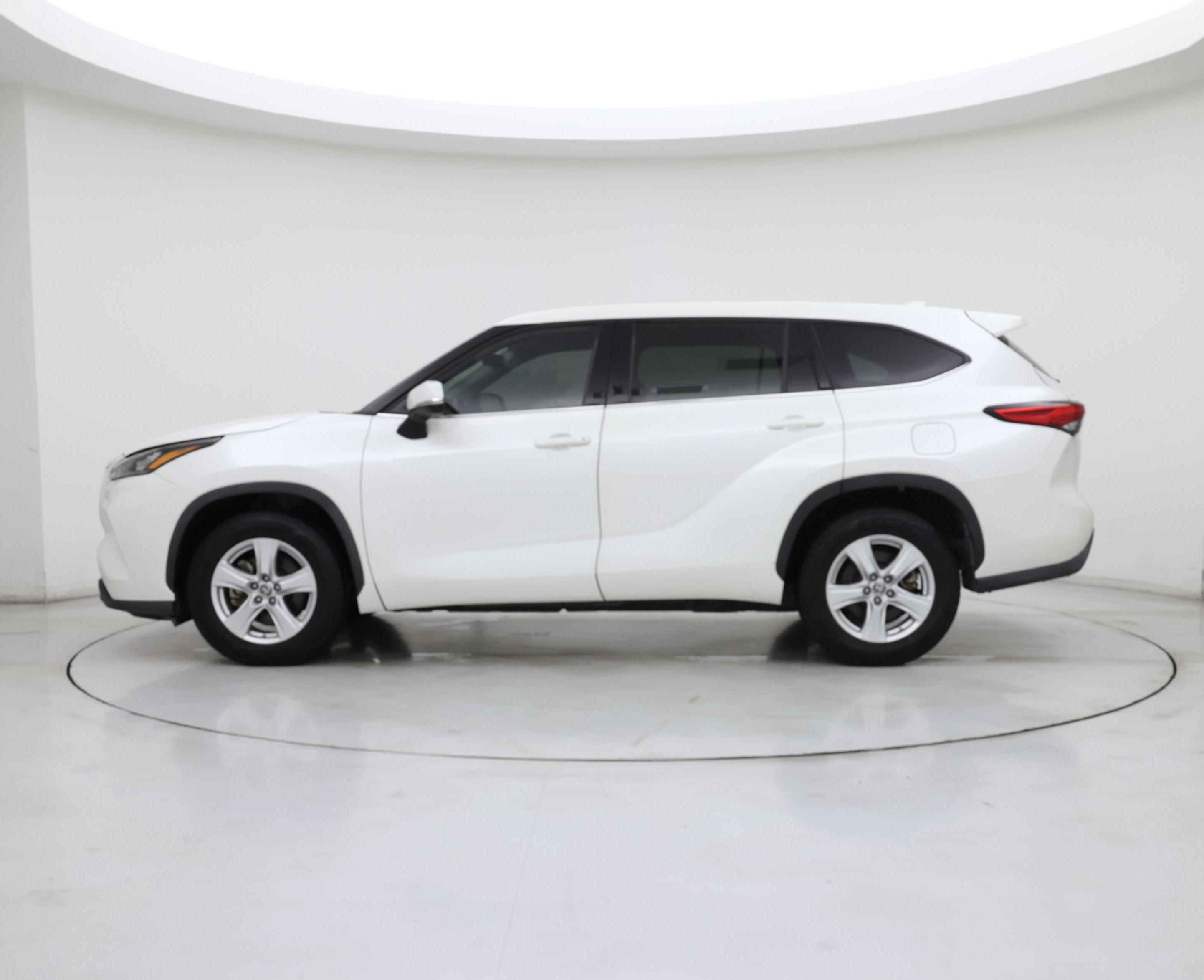 Thumbnail: 2020 Toyota Highlander - 3