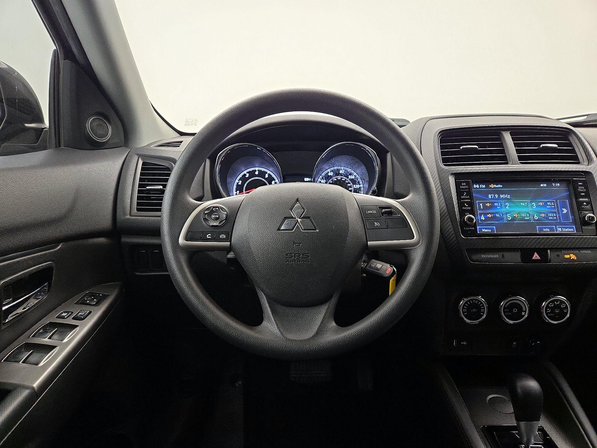 Thumbnail: 2018 Mitsubishi Outlander Sport - 10
