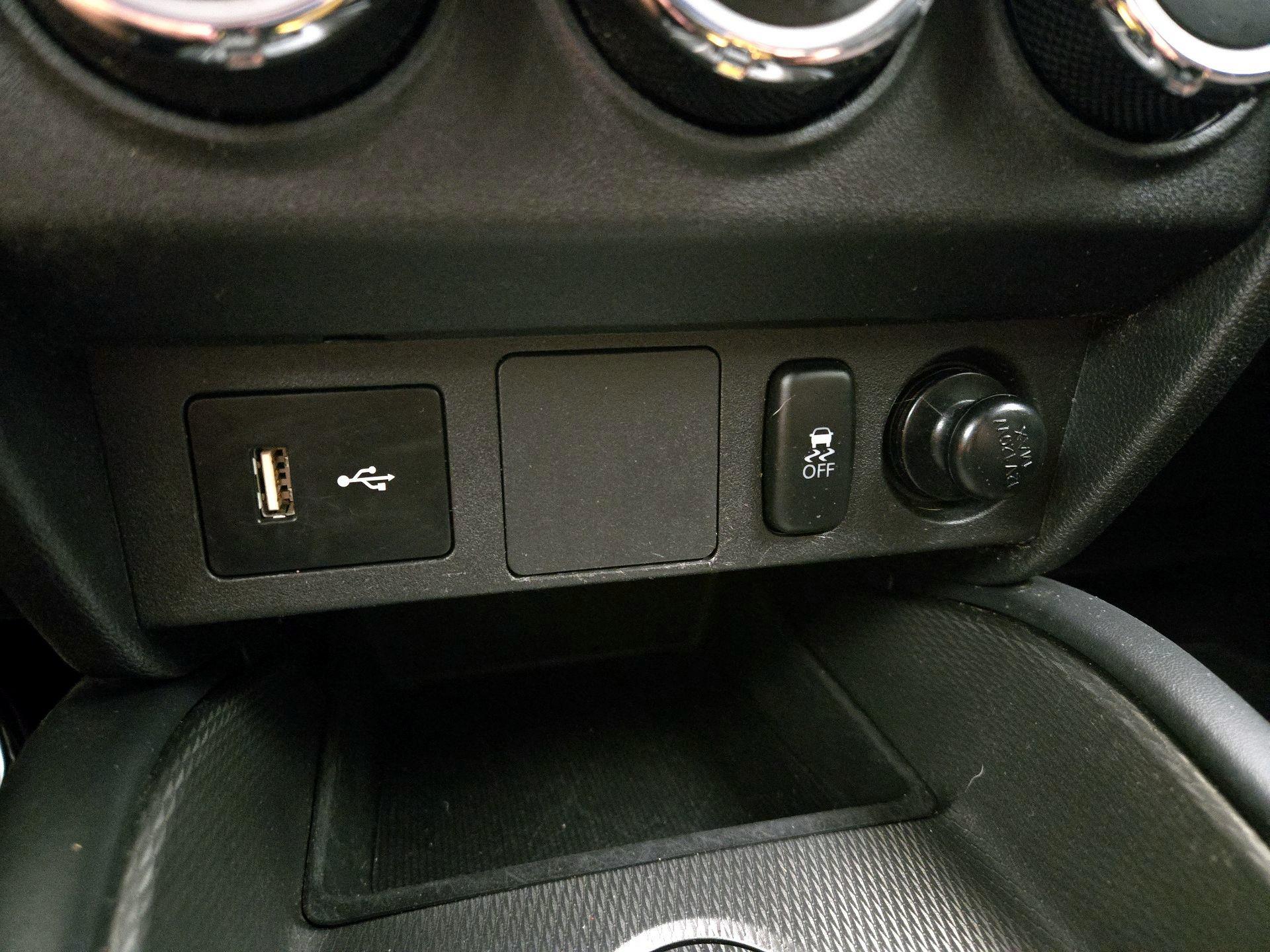 Thumbnail: 2018 Mitsubishi Outlander Sport - 18