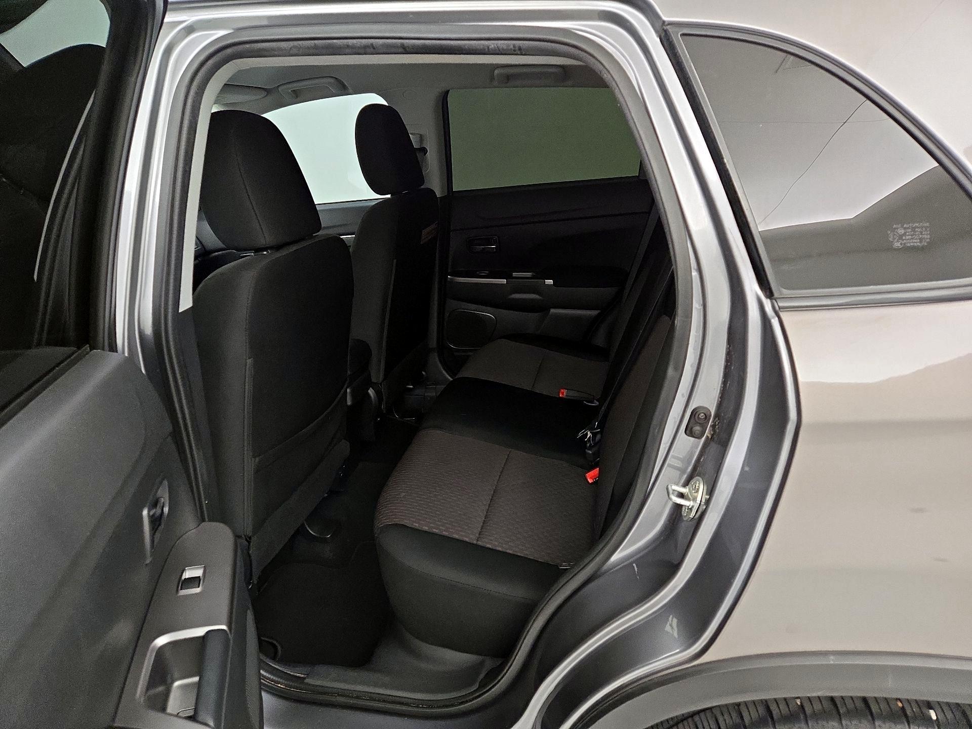 Thumbnail: 2018 Mitsubishi Outlander Sport - 19