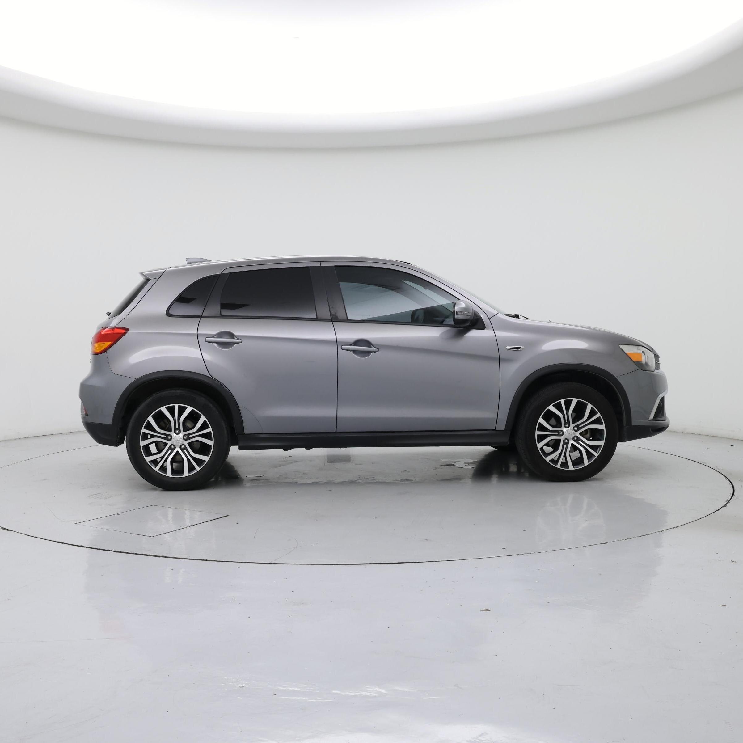 Thumbnail: 2018 Mitsubishi Outlander Sport - 7