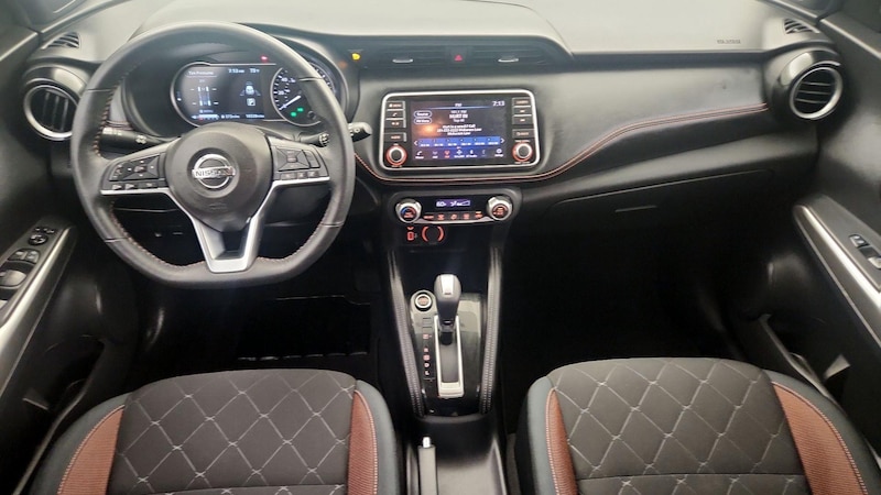 2019 Nissan Kicks SR 9