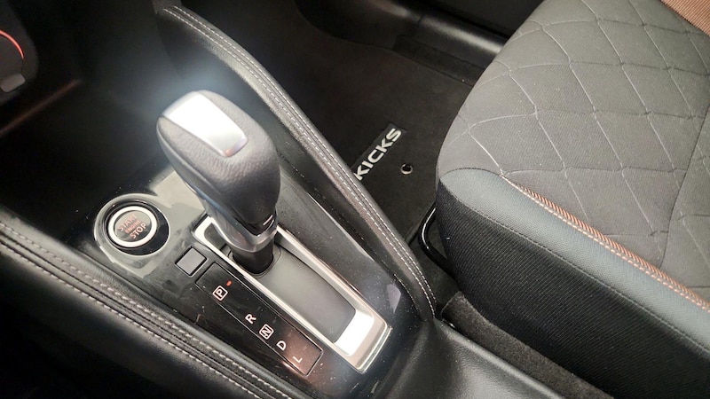 2019 Nissan Kicks SR 15