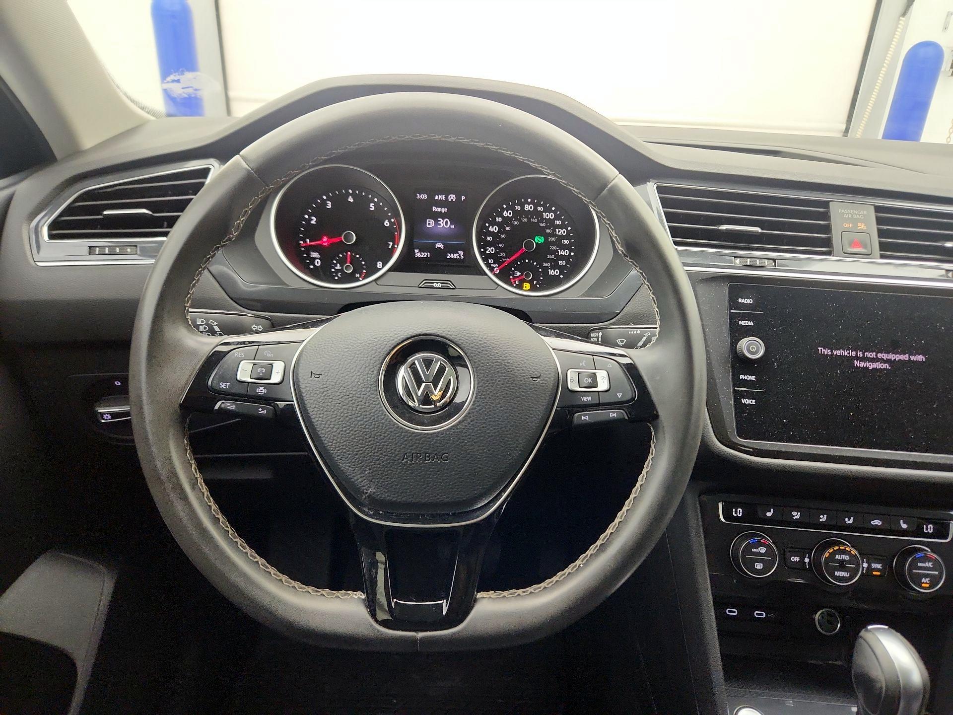 Thumbnail: 2021 Volkswagen Tiguan - 10
