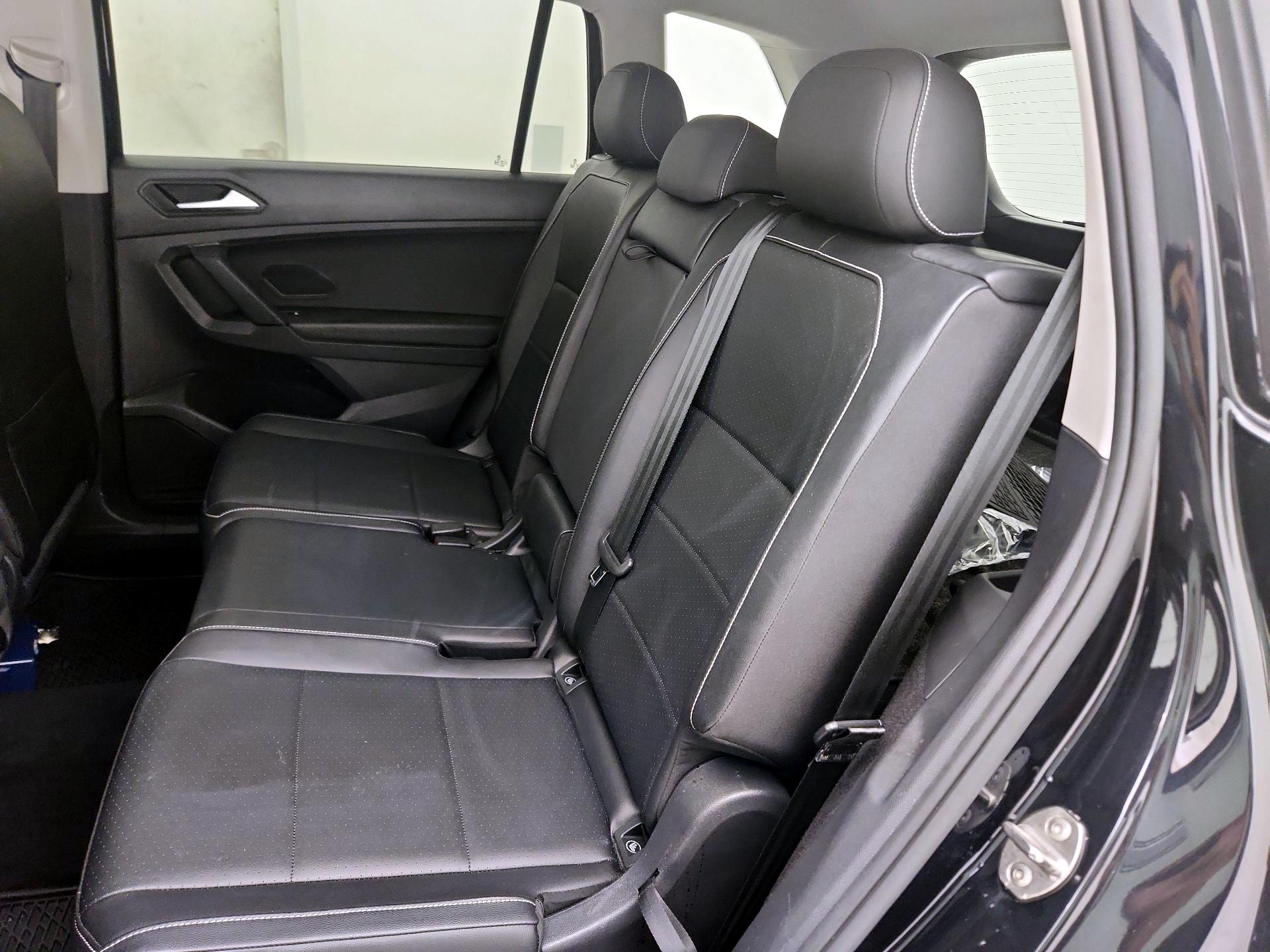 Thumbnail: 2021 Volkswagen Tiguan - 19
