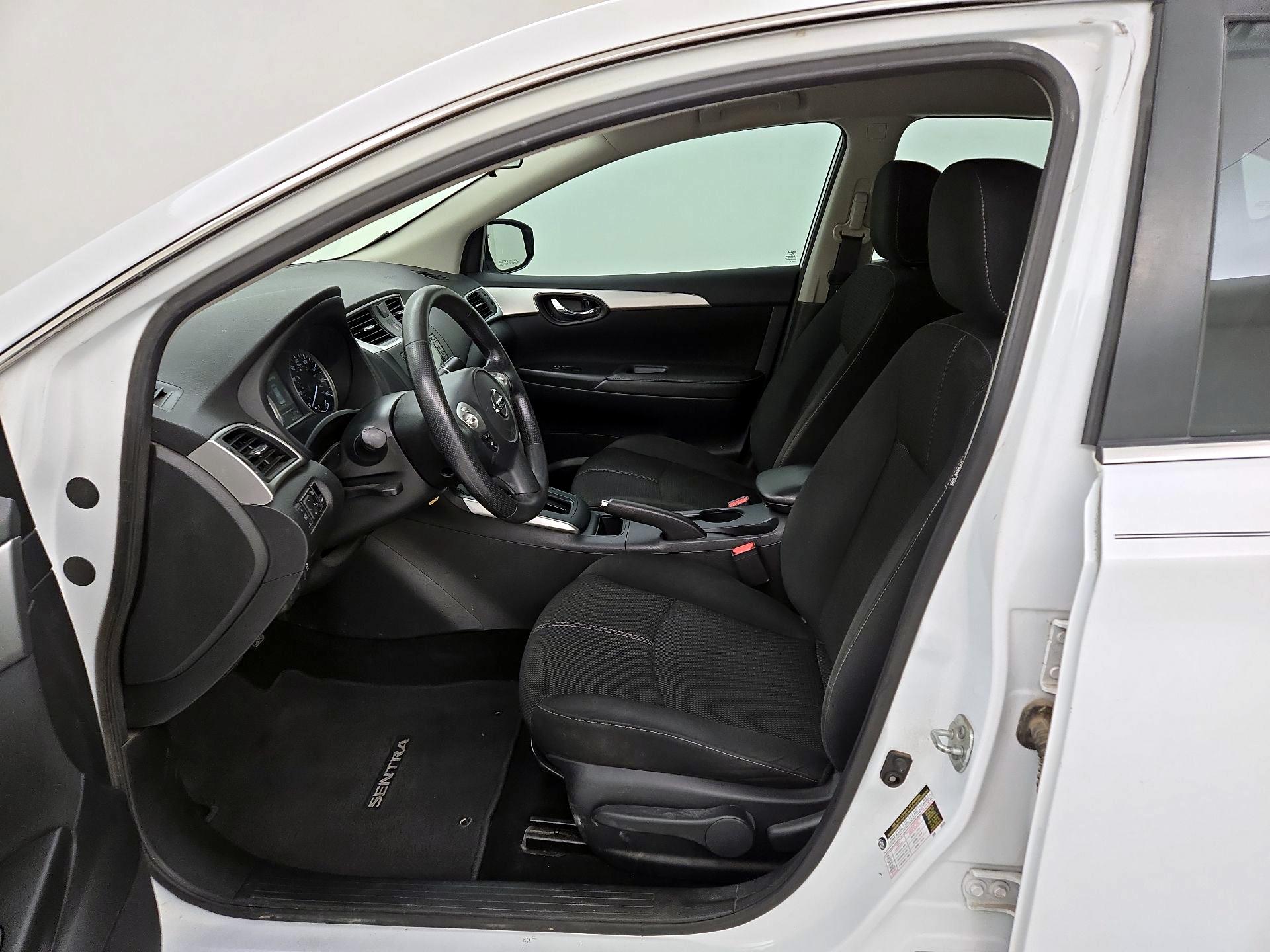 Thumbnail: 2018 Nissan Sentra - 11