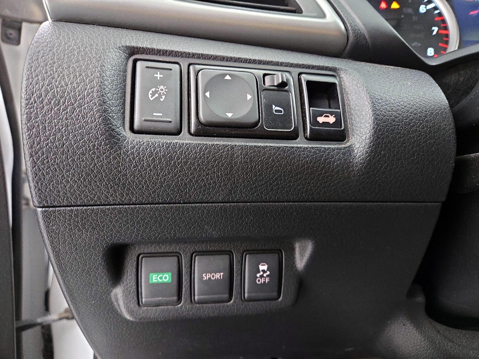 Thumbnail: 2018 Nissan Sentra - 13