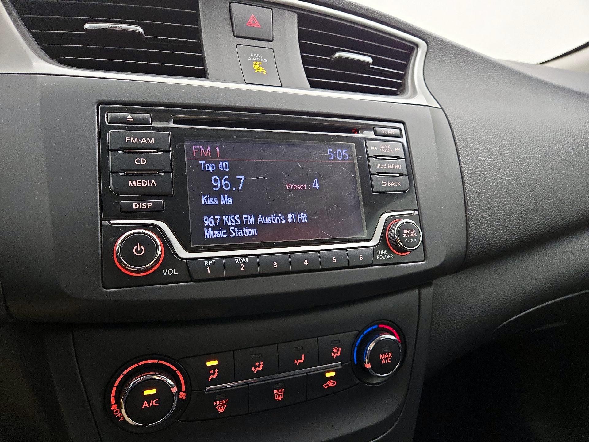 Thumbnail: 2018 Nissan Sentra - 15