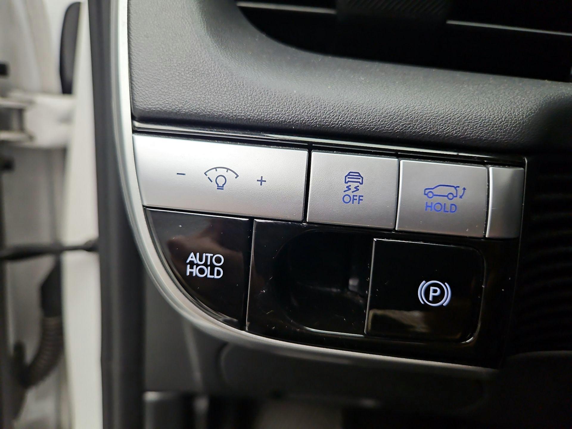 Thumbnail: 2023 Hyundai Ioniq 5 - 13